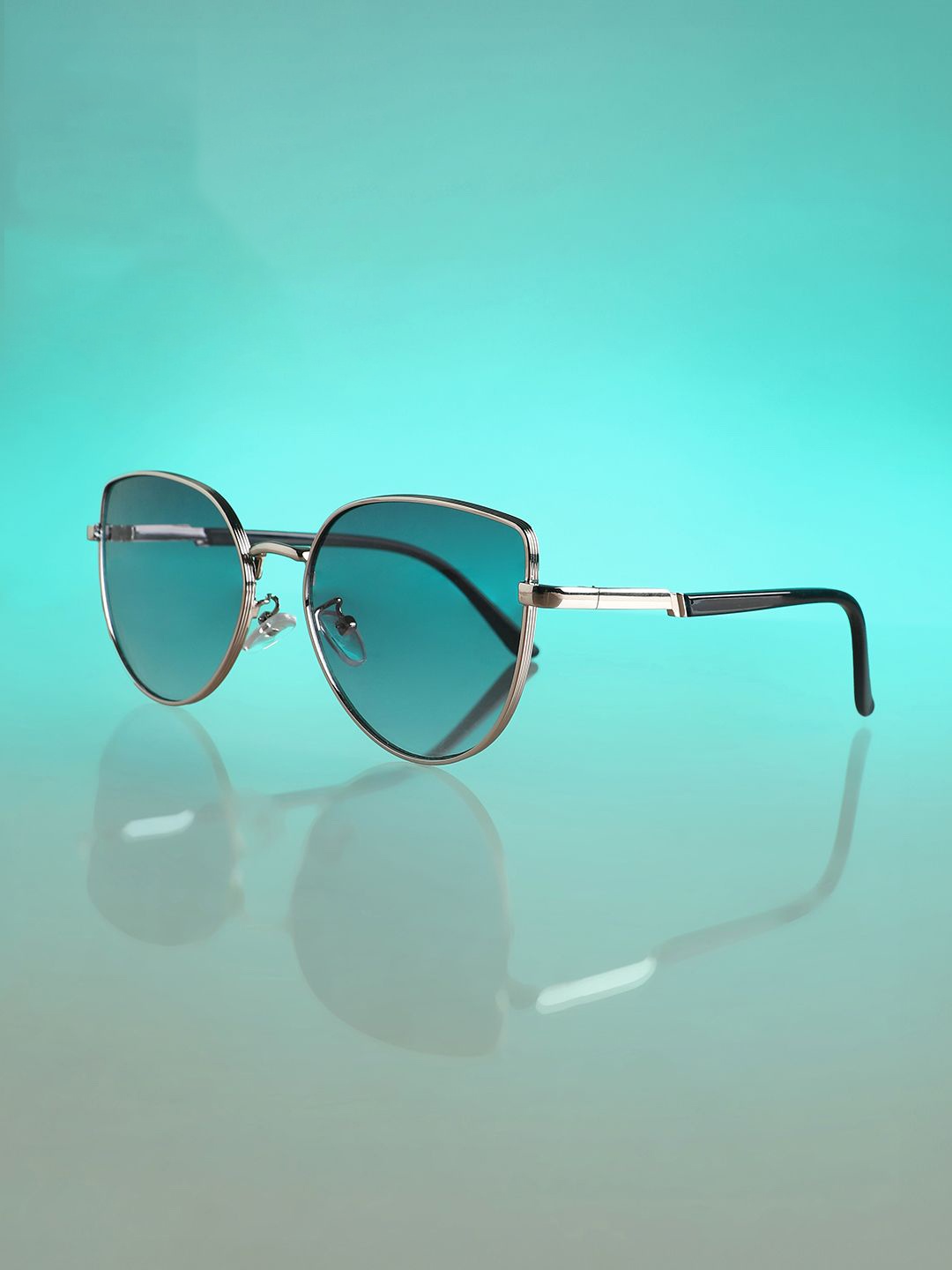 HAUTE SAUCE by Campus Sutra Women Cateye Sunglasses with Polarised Lens AW24_HSSG2617, Blue
HAUTE SAUCE by Campus Sutra Women Cateye Sunglasses with Polarised Lens AW24_HSSG2617, Blue
