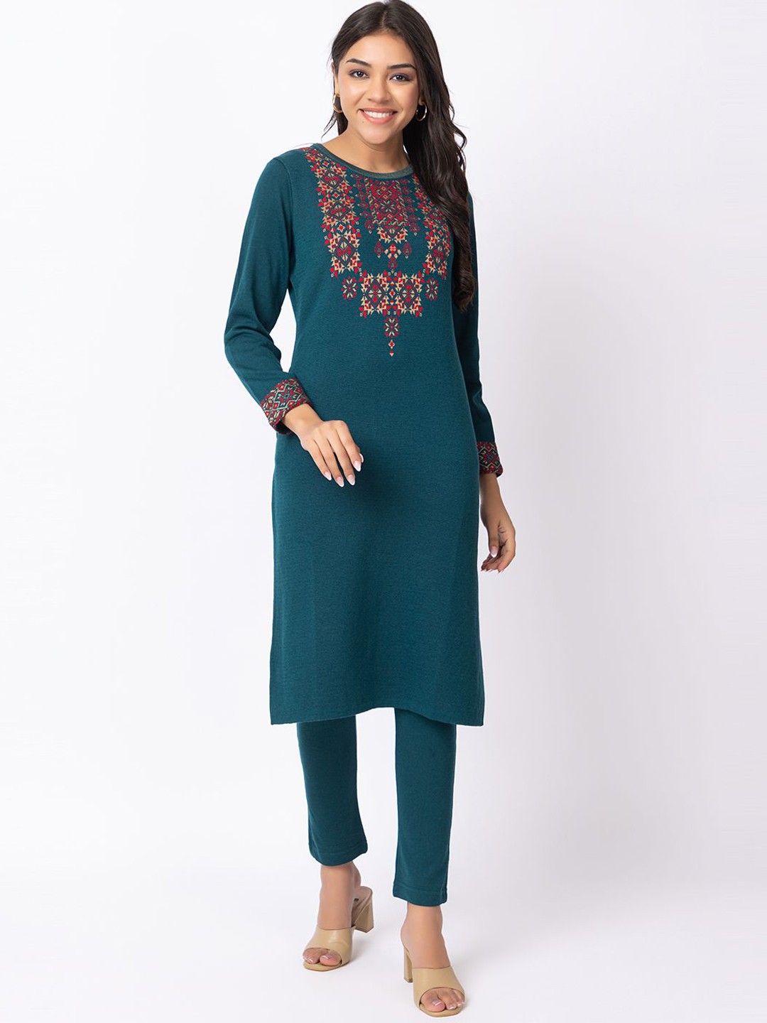 Anouk Women Geometric Yoke Design Flared Sleeves Mirror Work Jacquard Winter Wear Kurta, Teal
Anouk Women Geometric Yoke Design Flared Sleeves Mirror Work Jacquard Winter Wear Kurta, Teal