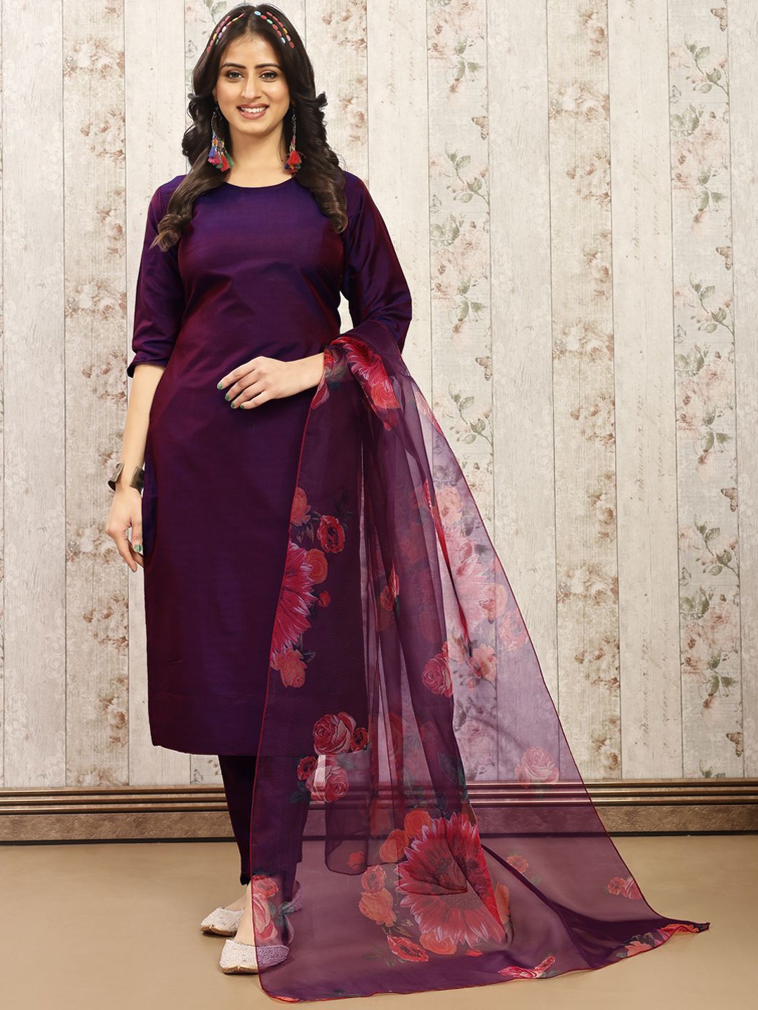 AYUKTA INTERNATIONAL Floral Printed Round Neck Kurta with Trousers & Dupatta, Purple
AYUKTA INTERNATIONAL Floral Printed Round Neck Kurta with Trousers & Dupatta, Purple