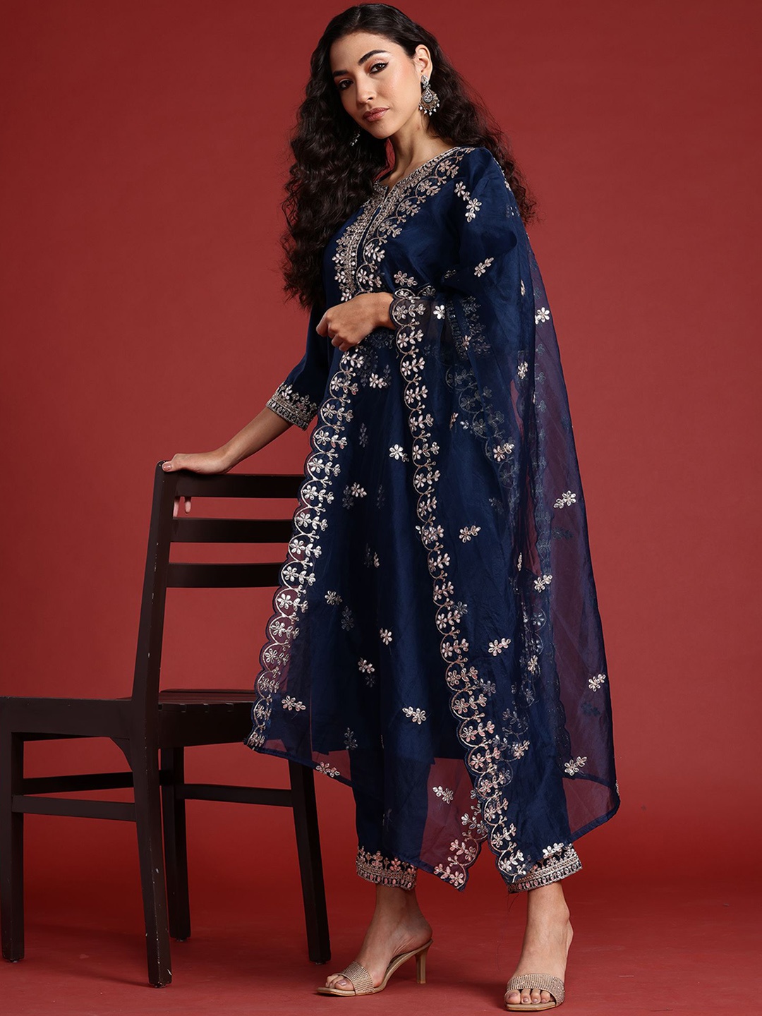 Anouk Women Ethnic Motifs Embroidered Regular Gotta Patti Kurta with Trousers & With Dupatta, Teal
Anouk Women Ethnic Motifs Embroidered Regular Gotta Patti Kurta with Trousers & With Dupatta, Teal