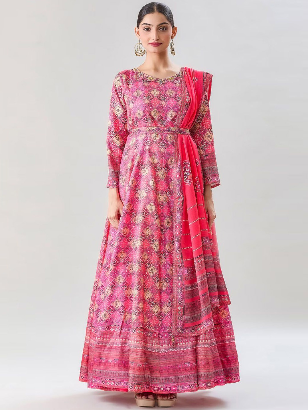 Meena Bazaar Women Floral Printed Empire Sequinned Kurta with Churidar & With Dupatta, Pink
Meena Bazaar Women Floral Printed Empire Sequinned Kurta with Churidar & With Dupatta, Pink