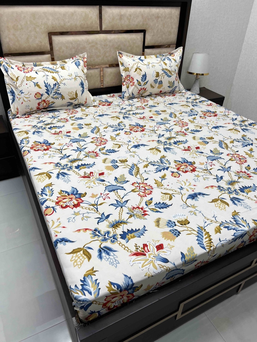 Pure Decor White & Blue Floral 230 TC Cotton Double Queen Bedsheet With 2 Pillow Covers
Pure Decor White & Blue Floral 230 TC Cotton Double Queen Bedsheet With 2 Pillow Covers