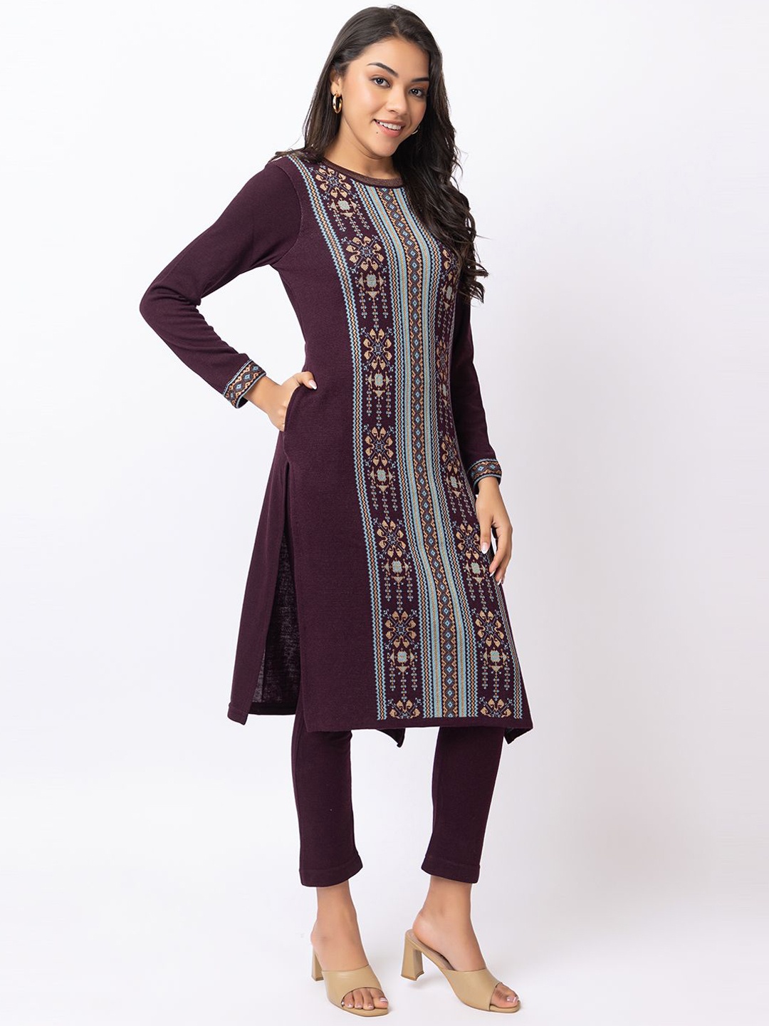 Anouk Women Geometric Striped Cold-Shoulder Sleeves Sequinned Jacquard Winter Wear Kurta, Mauve
Anouk Women Geometric Striped Cold-Shoulder Sleeves Sequinned Jacquard Winter Wear Kurta, Mauve