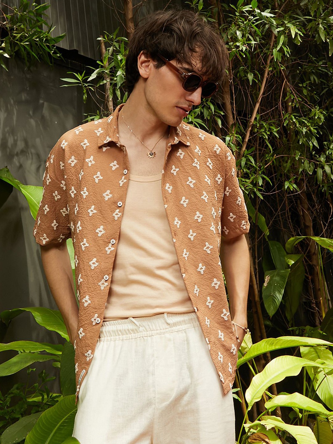 Campus Sutra Men Comfort Spread Collar Abstract Printed Polycotton Oversized Casual Shirt, Brown
Campus Sutra Men Comfort Spread Collar Abstract Printed Polycotton Oversized Casual Shirt, Brown