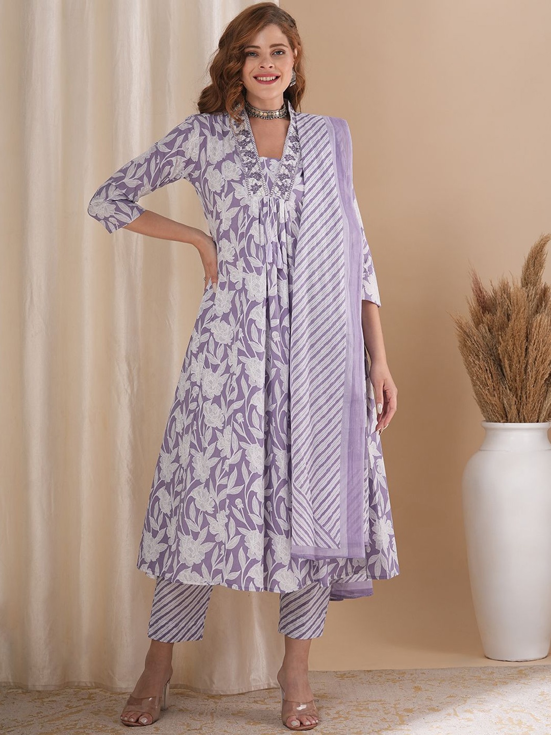 FASHOR Floral Printed Panelled Pure Cotton A-Line Kurta With Trousers & Dupatta, Lavender
FASHOR Floral Printed Panelled Pure Cotton A-Line Kurta With Trousers & Dupatta, Lavender