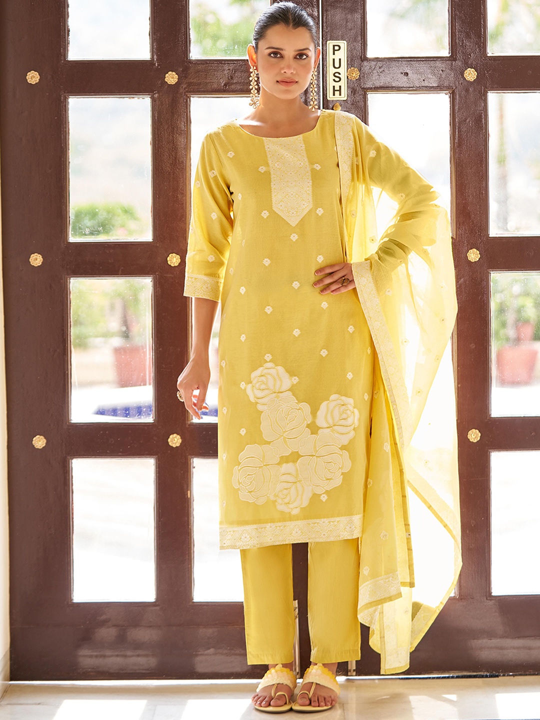DRESOUL Ethnic Motifs Embroidered Straight Thread Work Kurta with Trousers & Dupatta, Yellow
DRESOUL Ethnic Motifs Embroidered Straight Thread Work Kurta with Trousers & Dupatta, Yellow