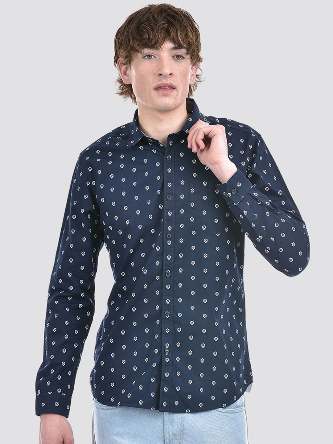 Numero Uno Men Spread Collar Conversational Printed Cotton Slim Fit Casual Shirt, Navy blue
Numero Uno Men Spread Collar Conversational Printed Cotton Slim Fit Casual Shirt, Navy blue
