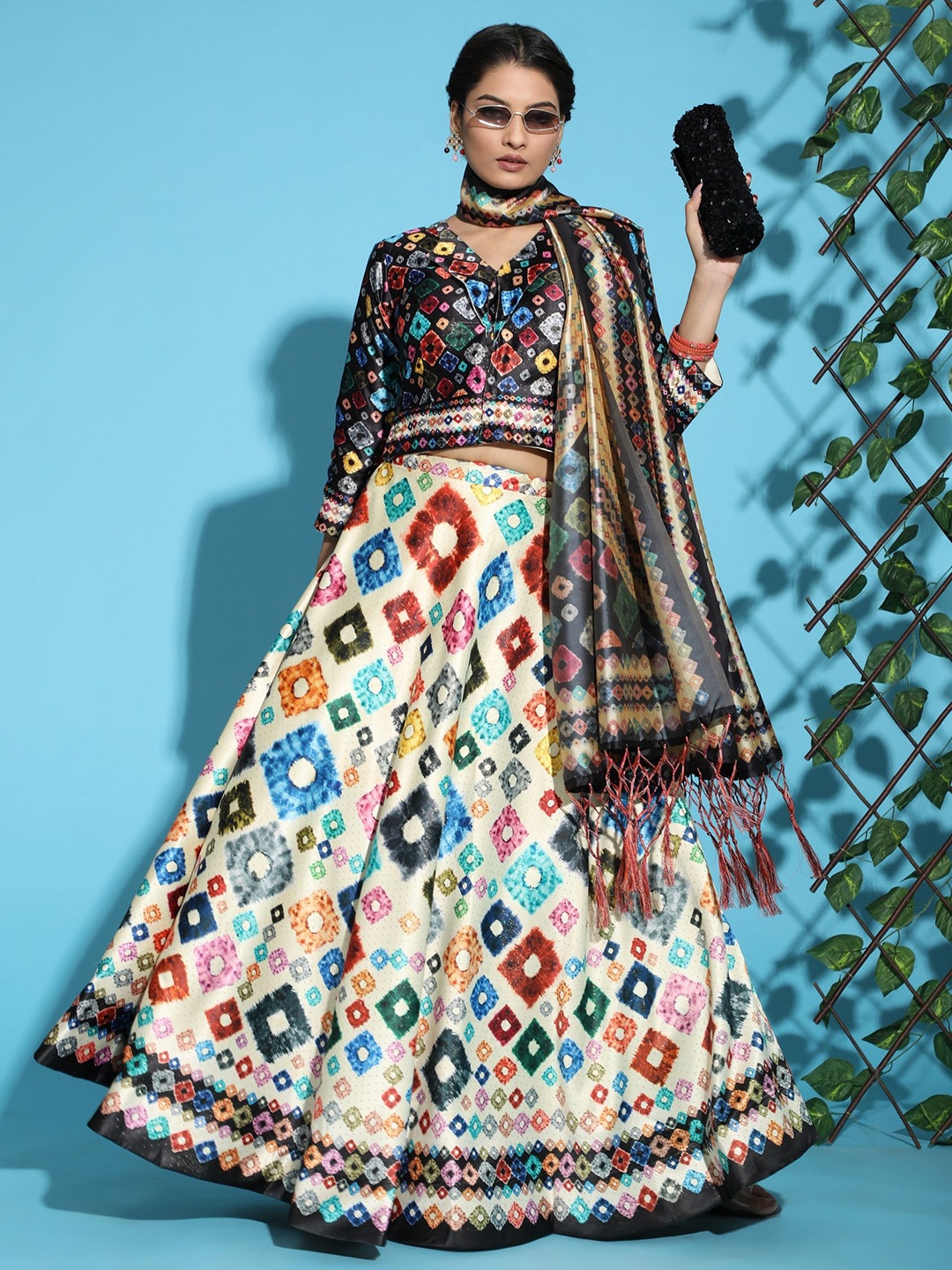 Kaizen TEXO FAB Printed Satin Semi-Stitched Lehenga & Unstitched Blouse With Dupatta, White
Kaizen TEXO FAB Printed Satin Semi-Stitched Lehenga & Unstitched Blouse With Dupatta, White