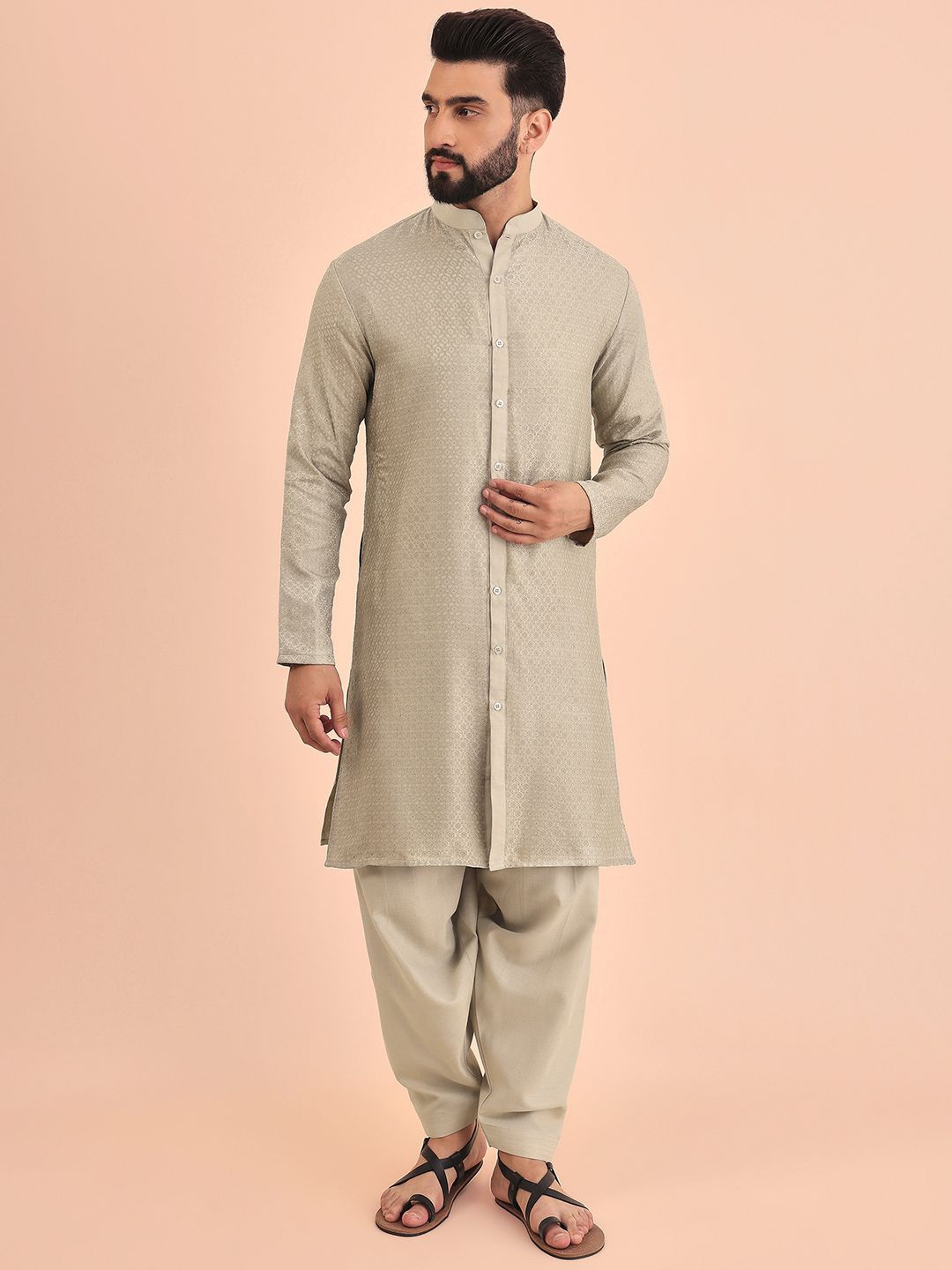 Inddus Floral Woven Design Mandarin Collar Jacquard Silk Pathani Kurta with Dhoti Pants, Green
Inddus Floral Woven Design Mandarin Collar Jacquard Silk Pathani Kurta with Dhoti Pants, Green