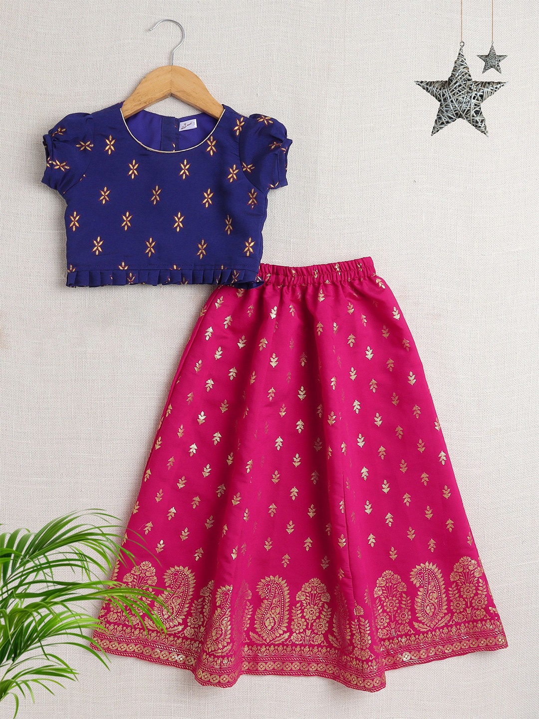 The Magic Wand Girls Foil Printed Puffed Sleeves Thread Work Ready to Wear Lehenga & Choli, Navy blue
The Magic Wand Girls Foil Printed Puffed Sleeves Thread Work Ready to Wear Lehenga & Choli, Navy blue
