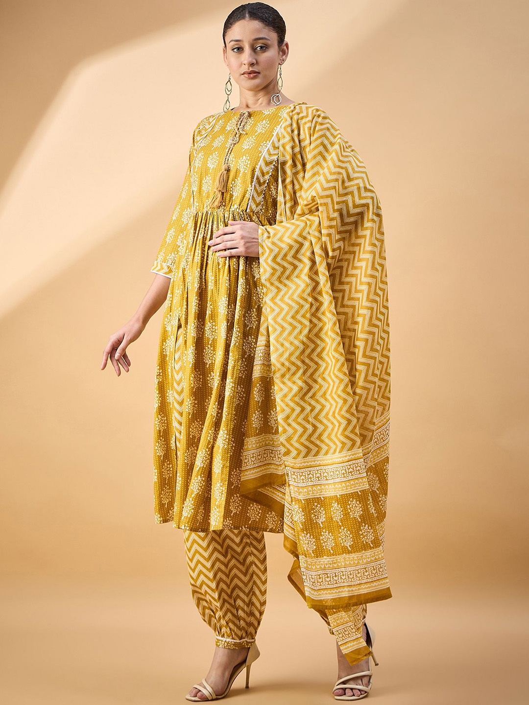 all about you Floral Printed Pure Cotton Anarkali Kurta With Salwar & Dupatta, Yellow
all about you Floral Printed Pure Cotton Anarkali Kurta With Salwar & Dupatta, Yellow