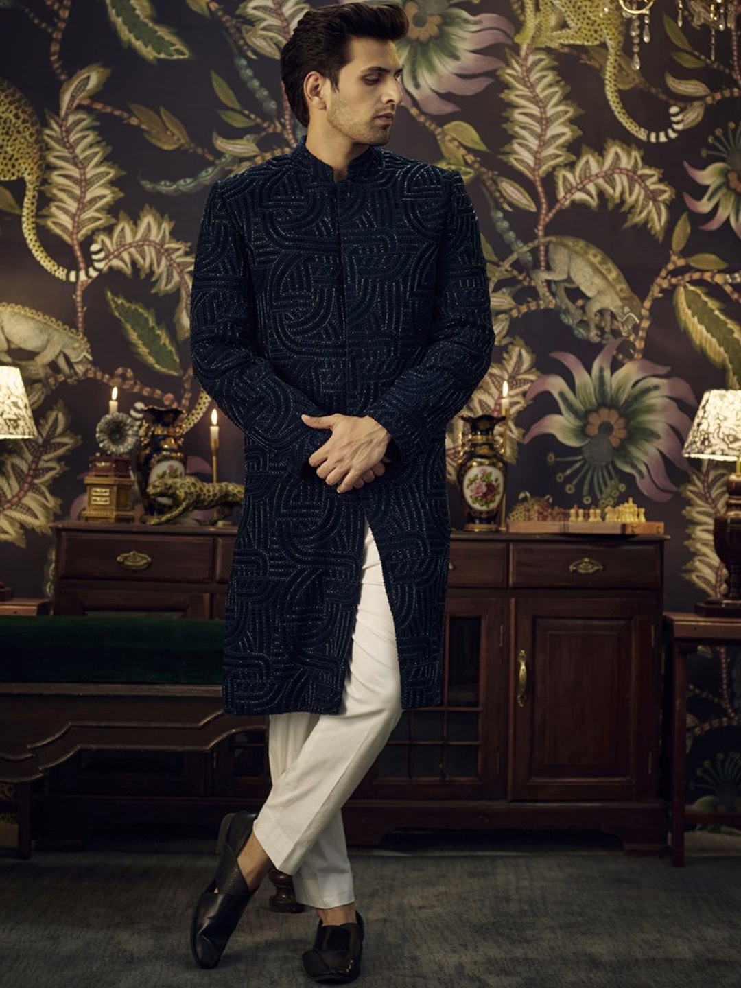 KASBAH CLOTHING NISHCHAIY SAJDEH Striped Mandarin Collar Velvet Straight Kurta, Blue
KASBAH CLOTHING NISHCHAIY SAJDEH Striped Mandarin Collar Velvet Straight Kurta, Blue