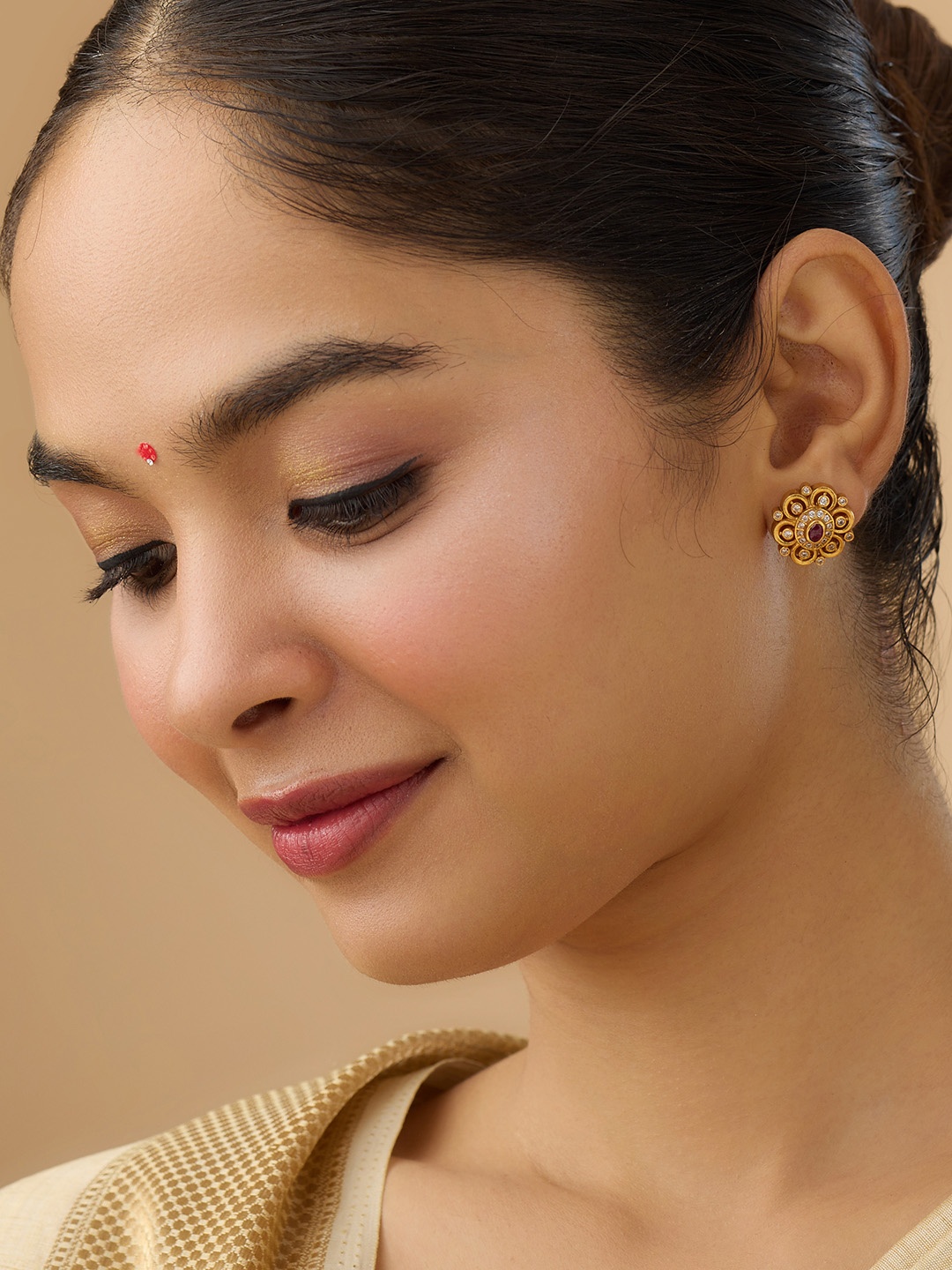 Kushal's Fashion Jewellery 92.5 Pure Silver Gold-Plated Artificial Stones Studs Earrings, Red
Kushal's Fashion Jewellery 92.5 Pure Silver Gold-Plated Artificial Stones Studs Earrings, Red