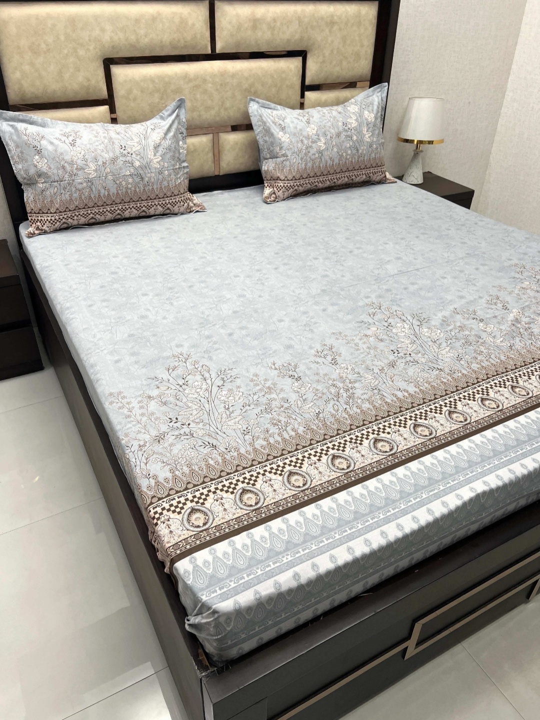 Pure Decor Lifestyle Grey & Tan Floral 380 TC Cotton King Bedsheet With 2 Pillow Covers
Pure Decor Lifestyle Grey & Tan Floral 380 TC Cotton King Bedsheet With 2 Pillow Covers