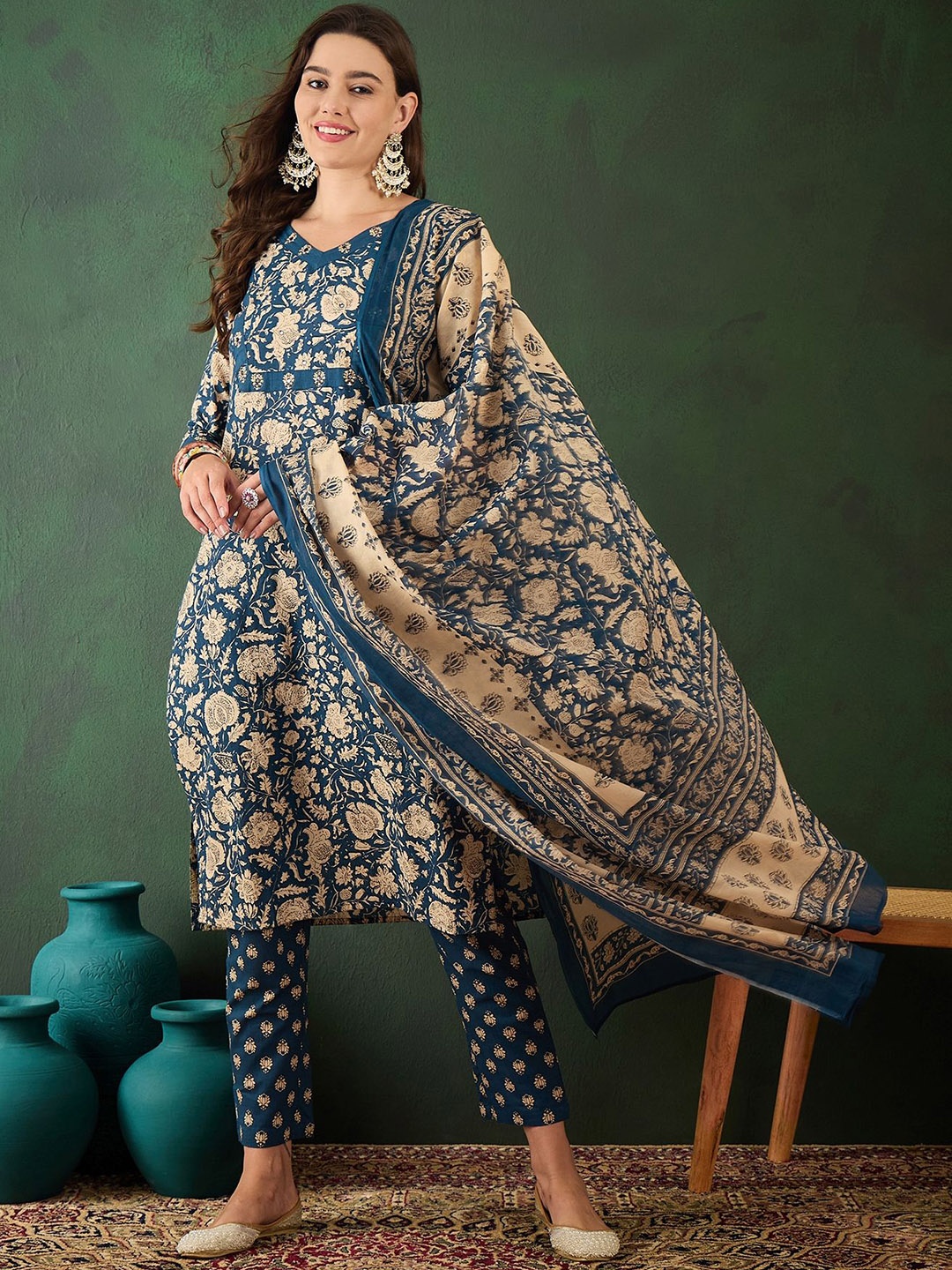 Vastramyaa Women Floral Printed Regular Sequinned Pure Cotton Kurta with Trousers & With Dupatta, Navy blue
Vastramyaa Women Floral Printed Regular Sequinned Pure Cotton Kurta with Trousers & With Dupatta, Navy blue