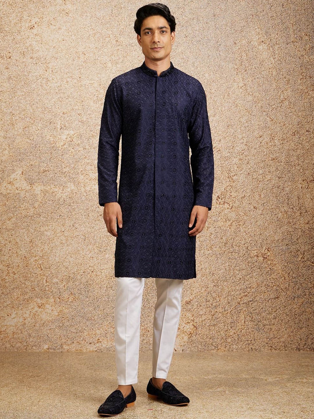 Twamev Men Ethnic Motifs Embroidered Regular Beads and Stones Kurta with Trousers, Blue
Twamev Men Ethnic Motifs Embroidered Regular Beads and Stones Kurta with Trousers, Blue