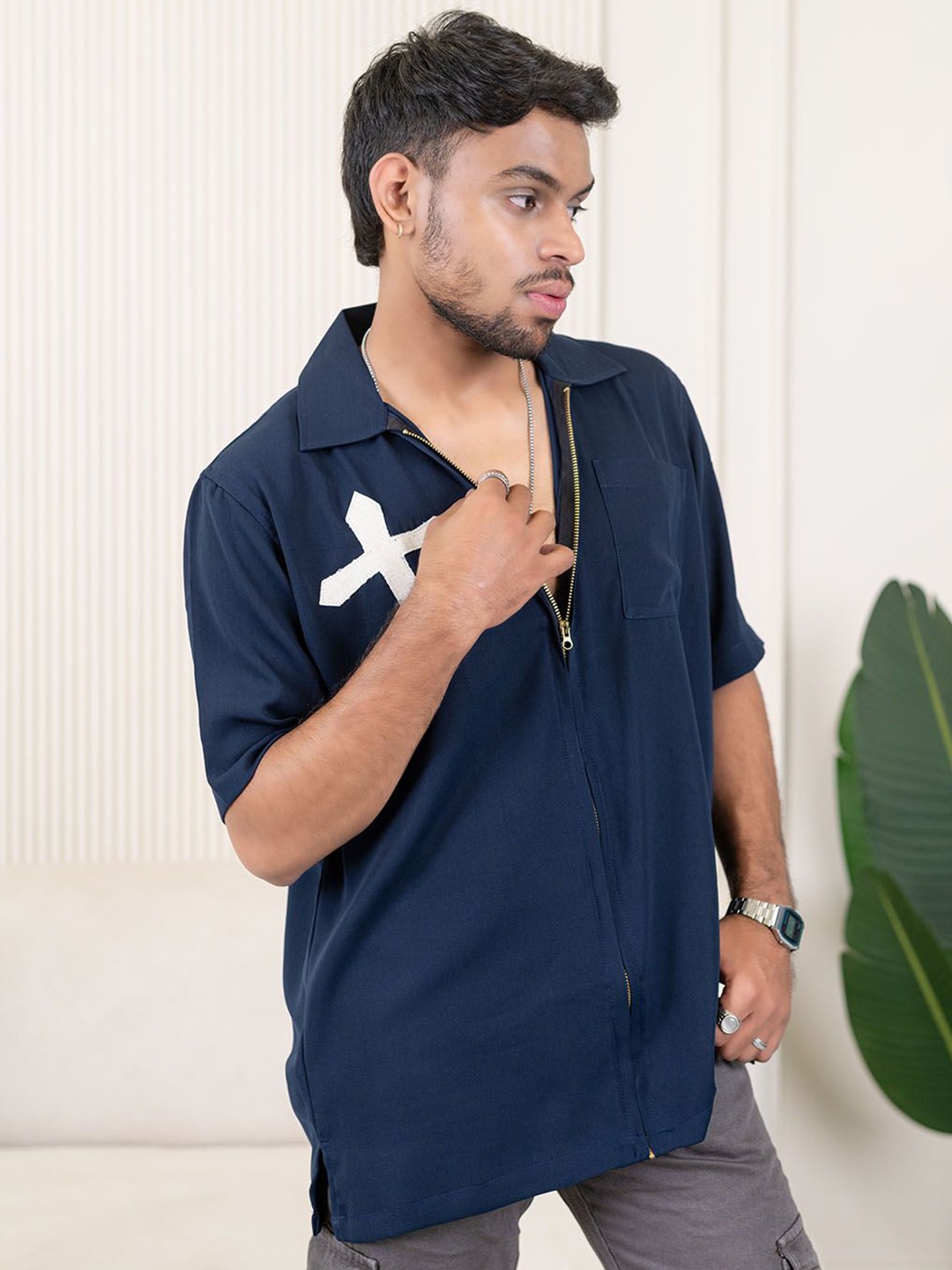 Tistabene Men Original Spread Collar Solid Crepe Oversized Casual Shirt, Navy blue
Tistabene Men Original Spread Collar Solid Crepe Oversized Casual Shirt, Navy blue