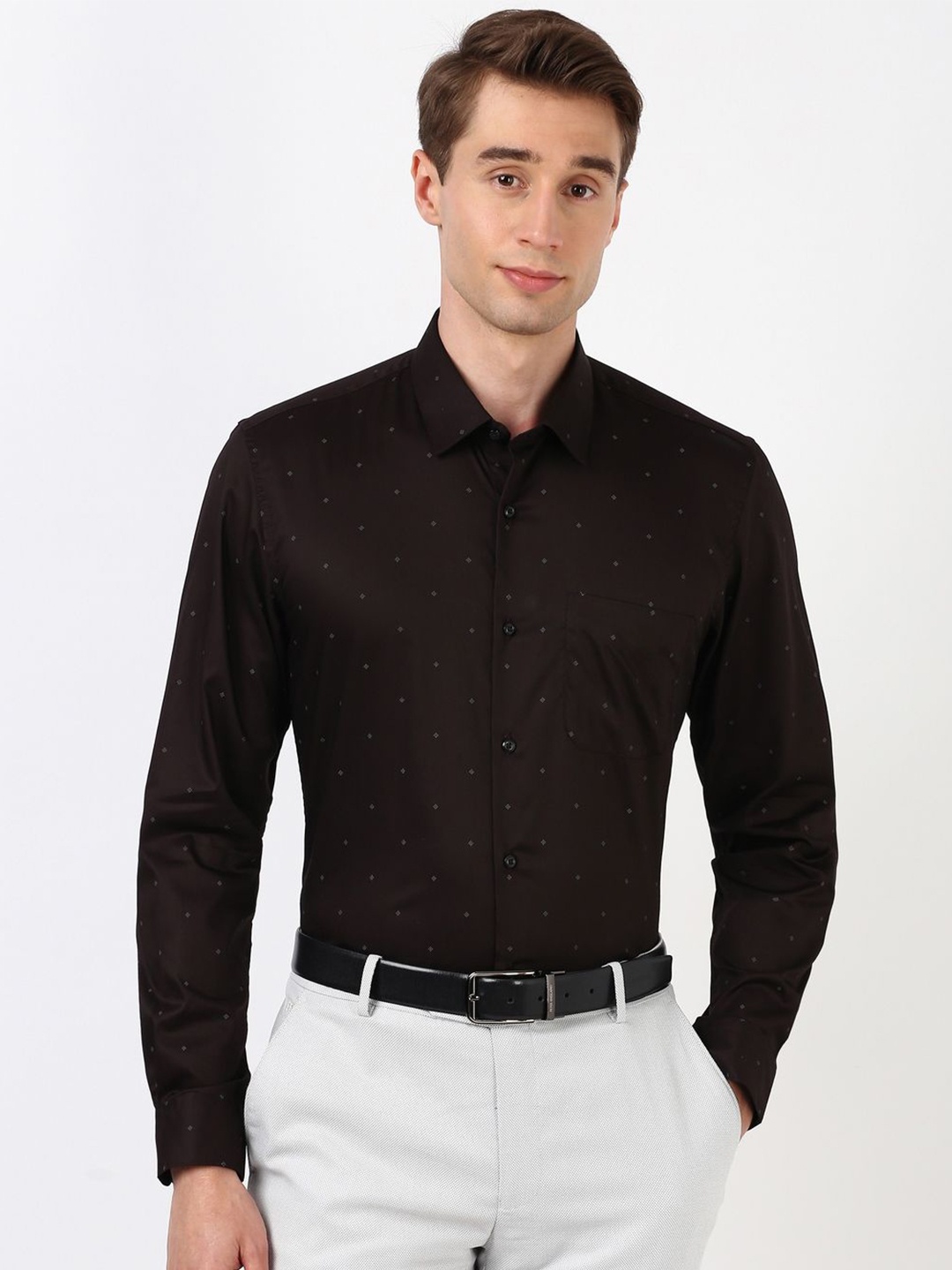 Peter England Men Spread Collar Micro Ditsy Printed Cotton Slim Fit Formal Shirt, Brown
Peter England Men Spread Collar Micro Ditsy Printed Cotton Slim Fit Formal Shirt, Brown