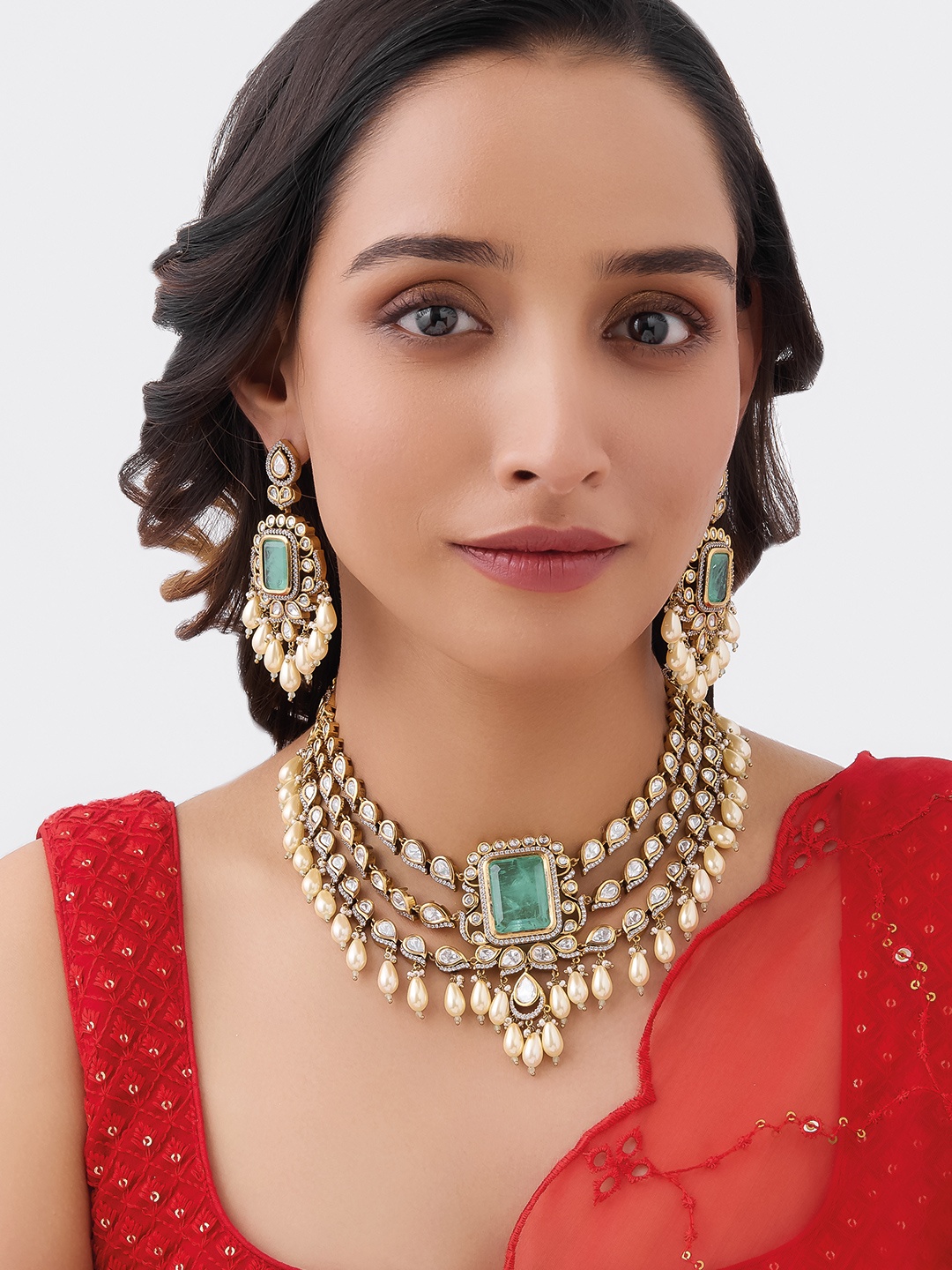 Kushal's Fashion Jewellery Gold-Plated Kundan Studded & Pearls Beaded Jewellery Set
Kushal's Fashion Jewellery Gold-Plated Kundan Studded & Pearls Beaded Jewellery Set