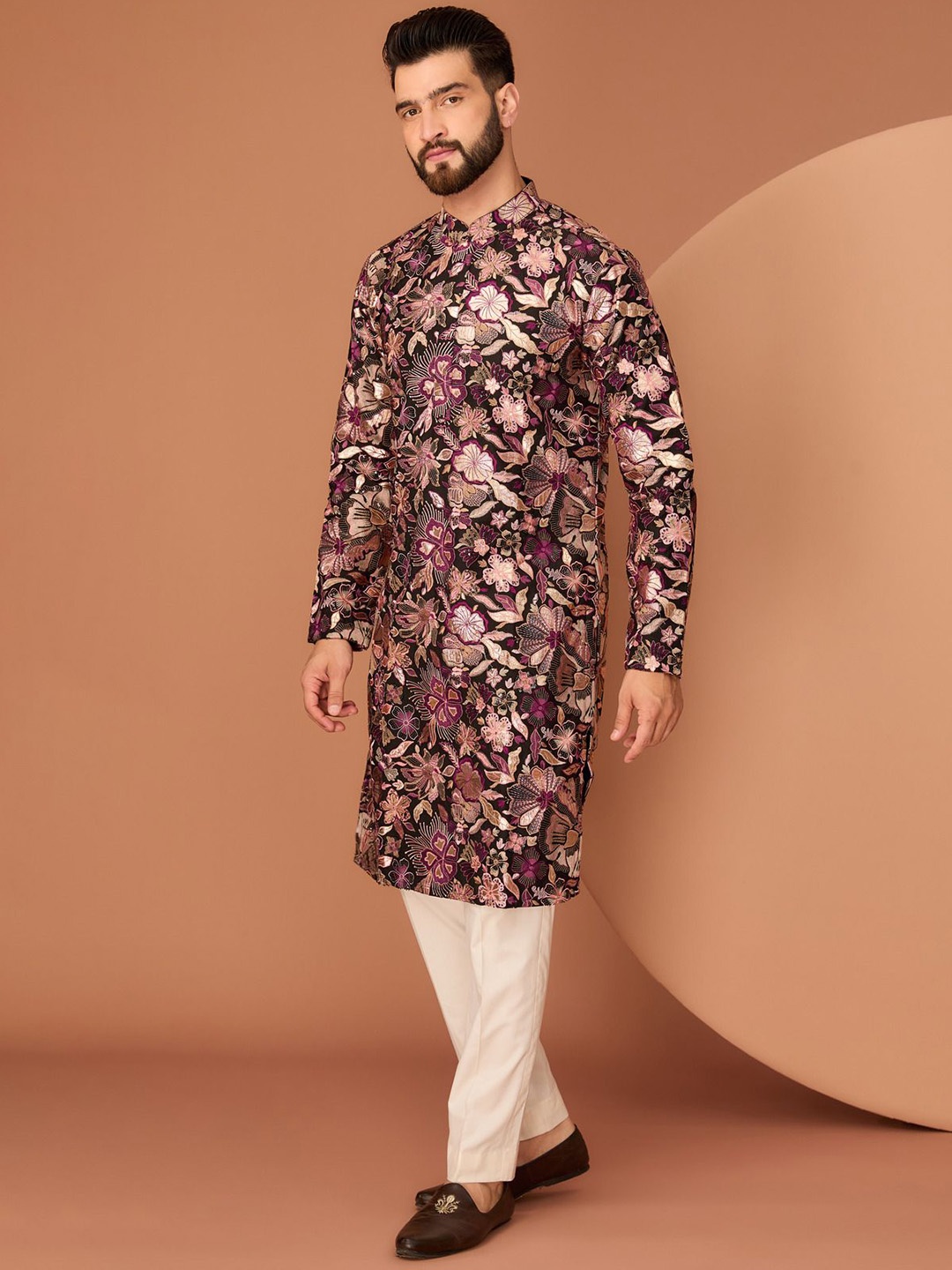KASBAH CLOTHING NISHCHAIY SAJDEH Floral Embroidered Thread Work Silk Straight Kurta, Black
KASBAH CLOTHING NISHCHAIY SAJDEH Floral Embroidered Thread Work Silk Straight Kurta, Black