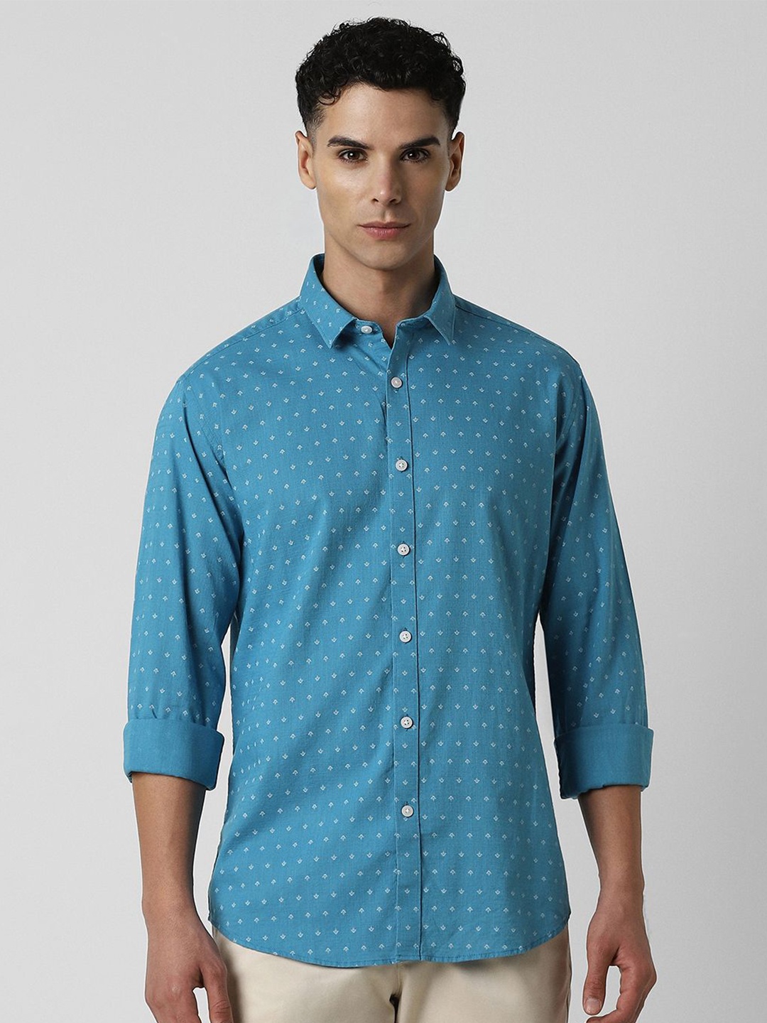 V Dot Men Spread Collar Micro Ditsy Printed Cotton Slim Fit Casual Shirt, Blue
V Dot Men Spread Collar Micro Ditsy Printed Cotton Slim Fit Casual Shirt, Blue