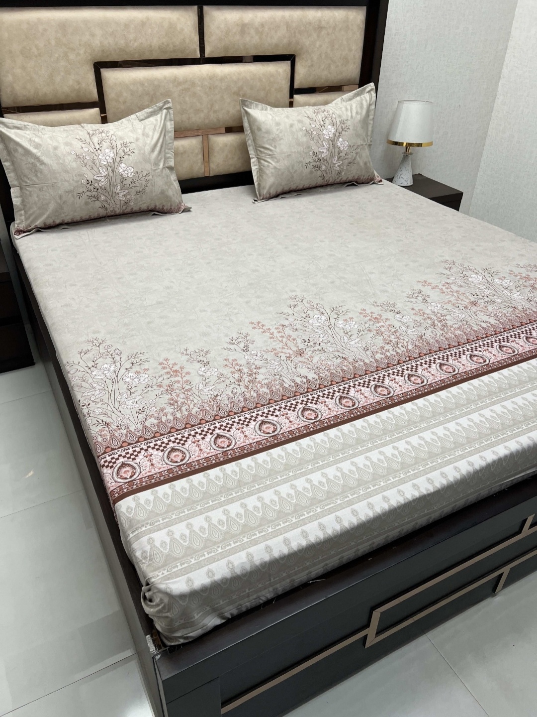 Pure Decor Lifestyle Brown & Grey Floral 330 TC Cotton King Bedsheet With 2 Pillow Covers
Pure Decor Lifestyle Brown & Grey Floral 330 TC Cotton King Bedsheet With 2 Pillow Covers