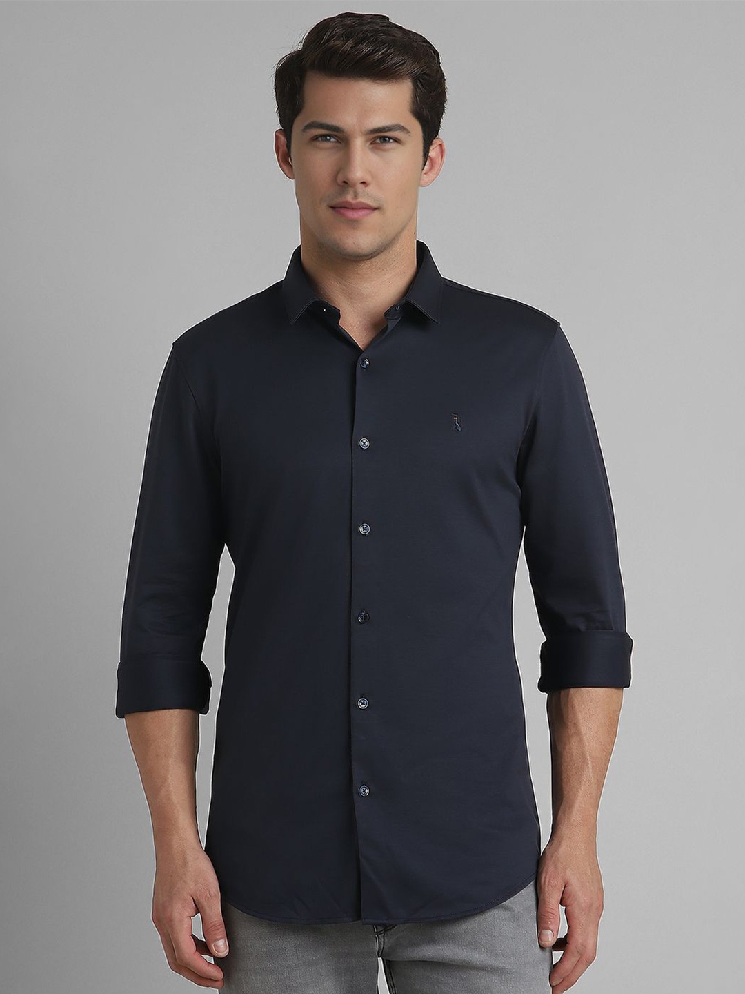 SIMON CARTER LONDON Men Spread Collar Solid Cotton Slim Fit Casual Shirt, Navy blue
SIMON CARTER LONDON Men Spread Collar Solid Cotton Slim Fit Casual Shirt, Navy blue