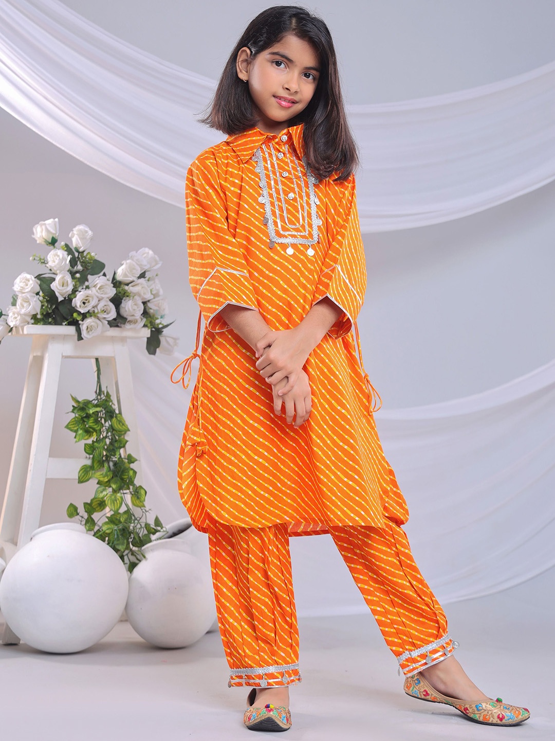 BAESD Girls Leheriya Printed Regular Gotta Patti Pure Cotton Straight Kurta with Pyjamas, Orange
BAESD Girls Leheriya Printed Regular Gotta Patti Pure Cotton Straight Kurta with Pyjamas, Orange