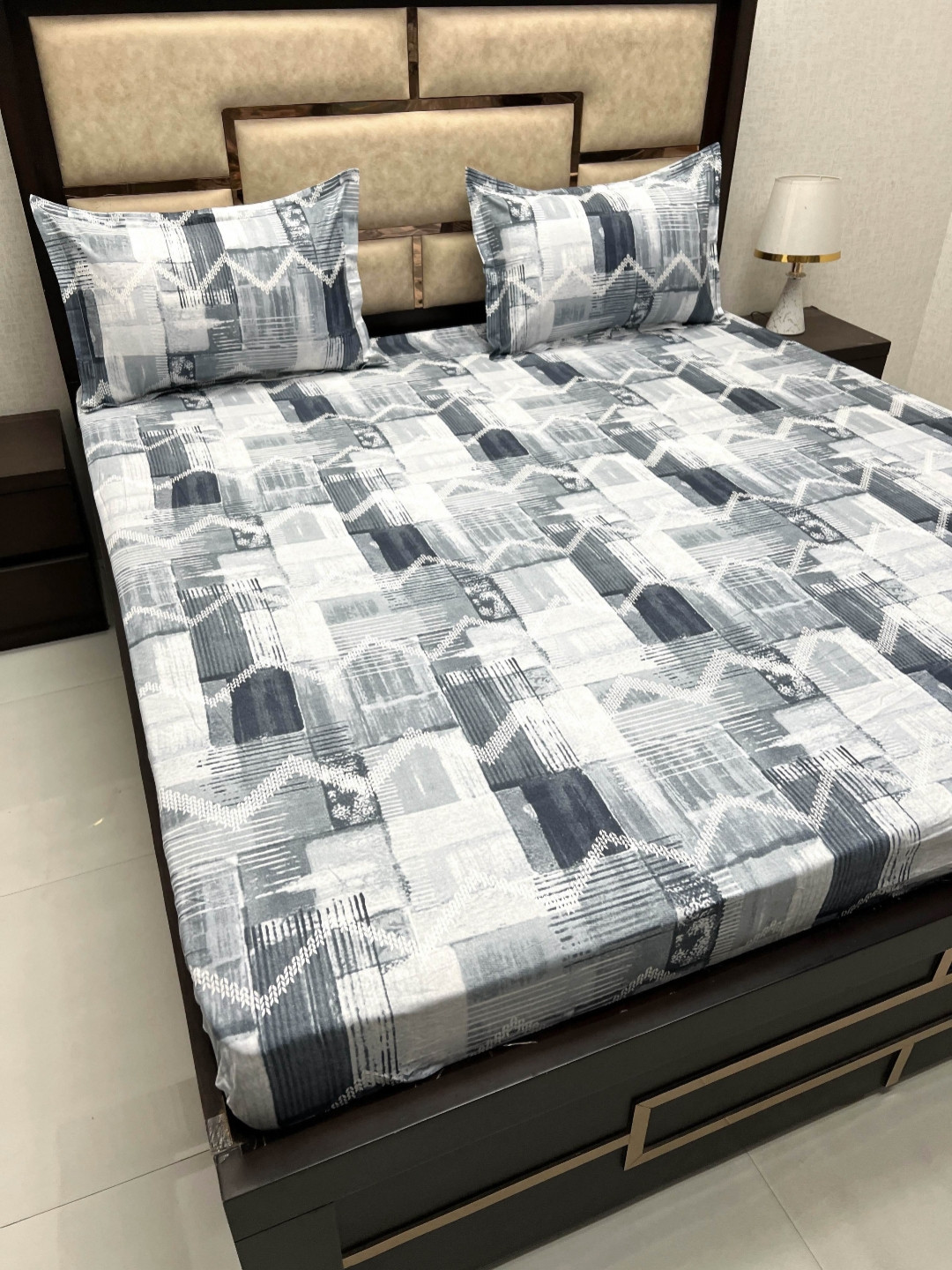 Pure Decor Sapphire Grey Abstract 330 TC Cotton Fitted King Bedsheet With 2 Pillow Covers
Pure Decor Sapphire Grey Abstract 330 TC Cotton Fitted King Bedsheet With 2 Pillow Covers
