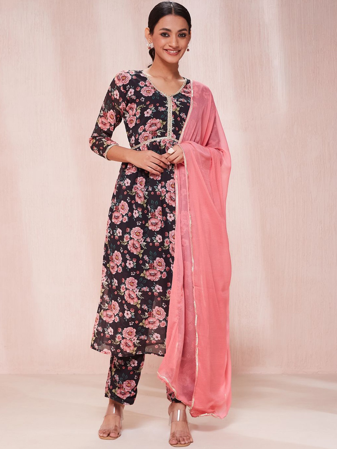 DARIAN Women Ethnic Motifs Printed Regular Kurta with Trousers & With Dupatta, Black
DARIAN Women Ethnic Motifs Printed Regular Kurta with Trousers & With Dupatta, Black