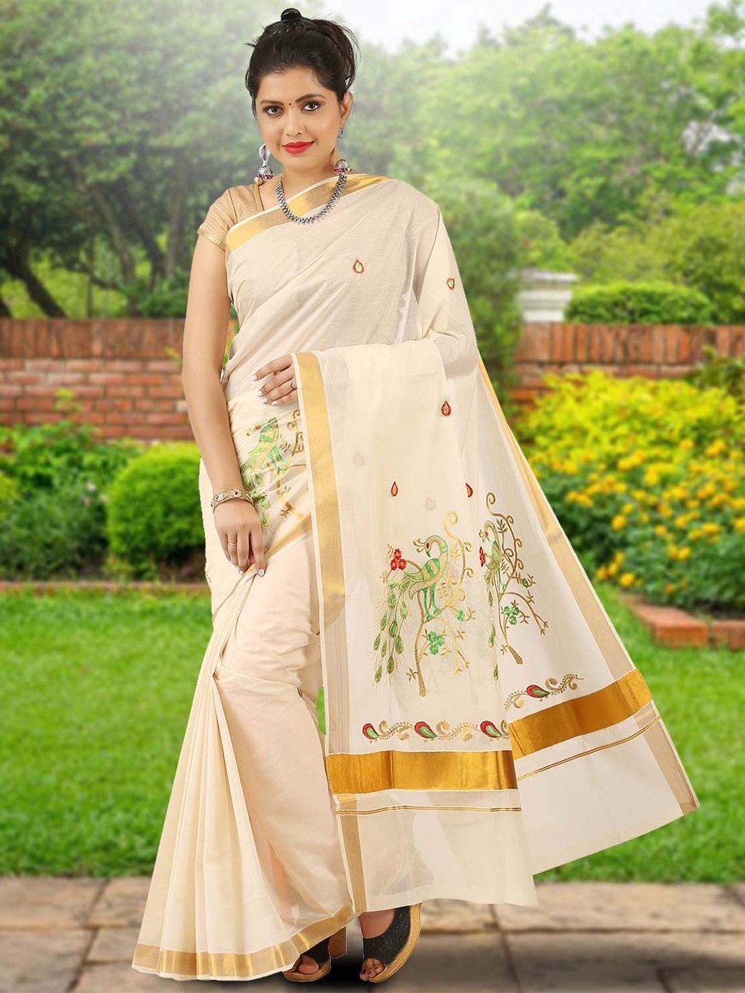 Rst R Selvamani Tex Ethnic Motifs Zari Pure Cotton Ready to Wear Kasavu Saree, Off white
Rst R Selvamani Tex Ethnic Motifs Zari Pure Cotton Ready to Wear Kasavu Saree, Off white