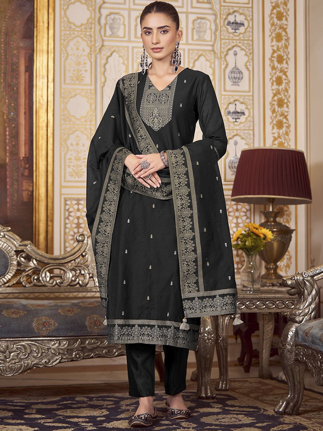 Shaily Ethnic Motifs Woven Design V-Neck Straight Kurta With Trousers & Dupatta, Black
Shaily Ethnic Motifs Woven Design V-Neck Straight Kurta With Trousers & Dupatta, Black