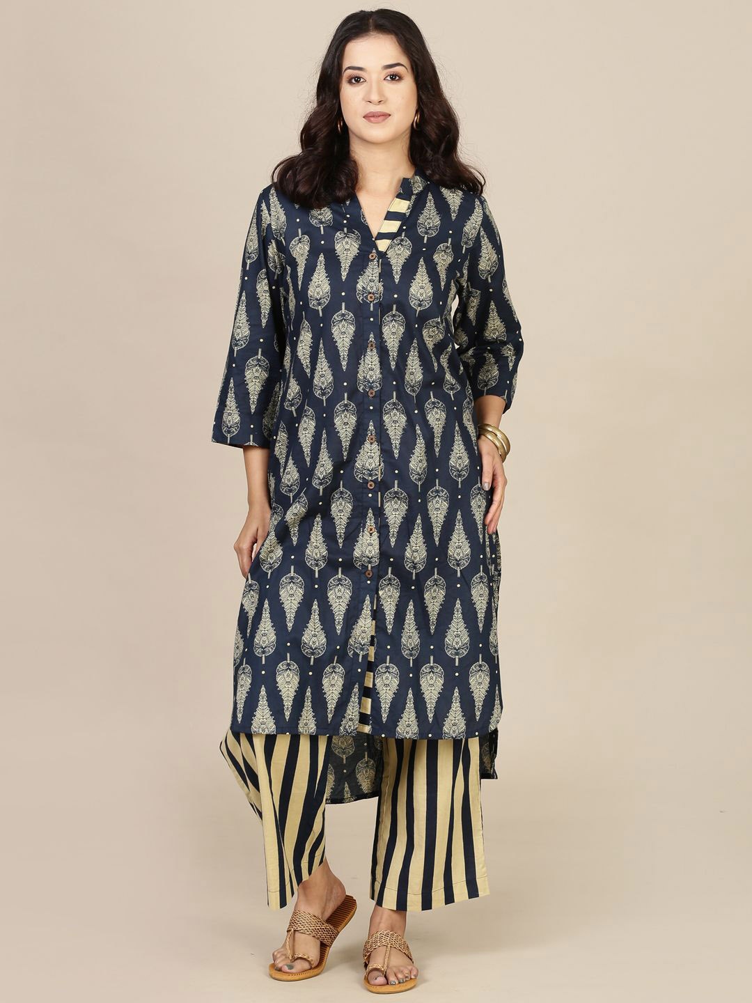 Spring Soul Women Ethnic Motifs Printed Regular Pure Cotton Kurta with Trousers, Blue
Spring Soul Women Ethnic Motifs Printed Regular Pure Cotton Kurta with Trousers, Blue