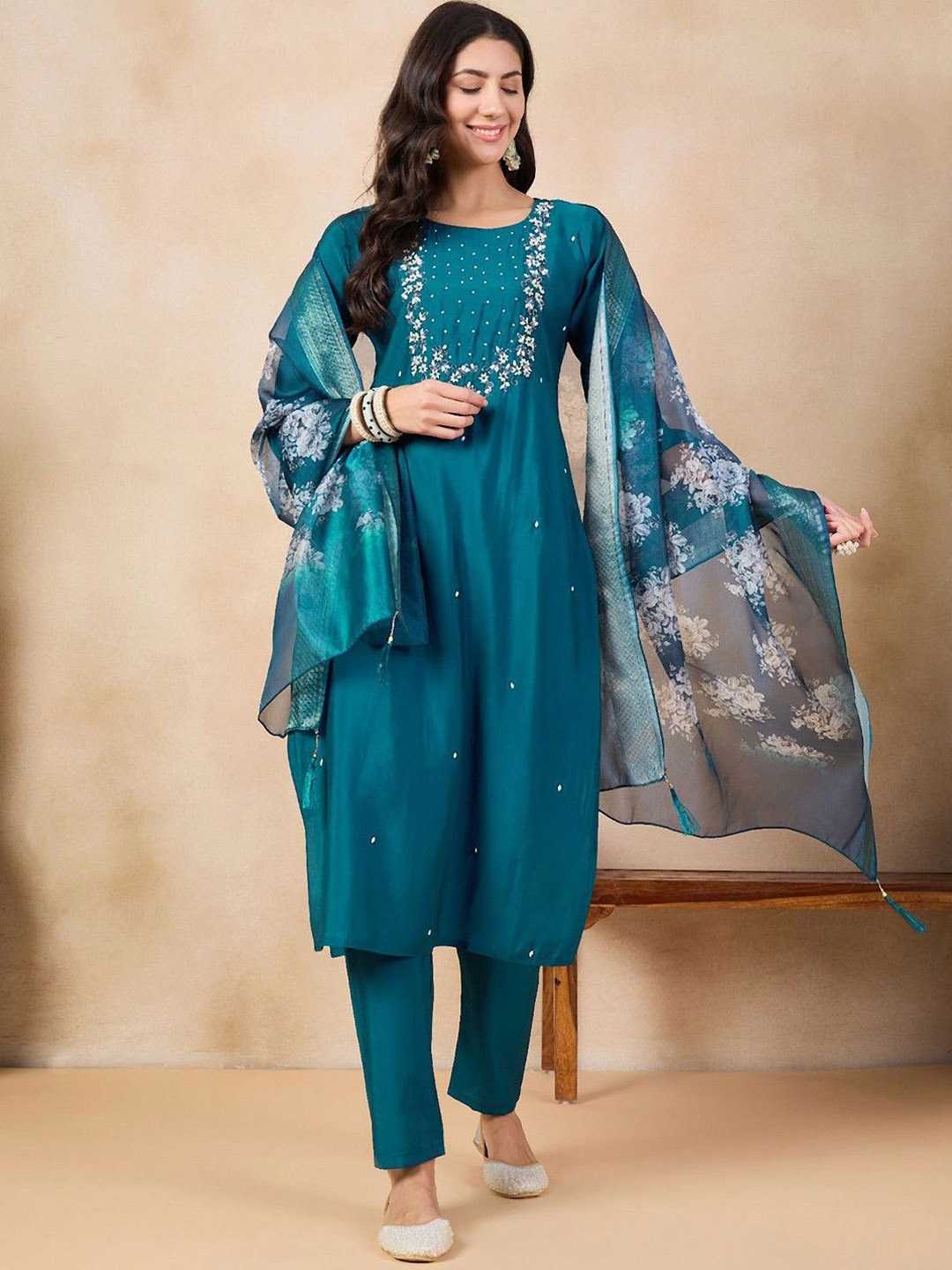 KALINI Women Floral Yoke Design Regular Thread Work Chanderi Silk Kurta with Trousers & With Dupatta, Teal
KALINI Women Floral Yoke Design Regular Thread Work Chanderi Silk Kurta with Trousers & With Dupatta, Teal