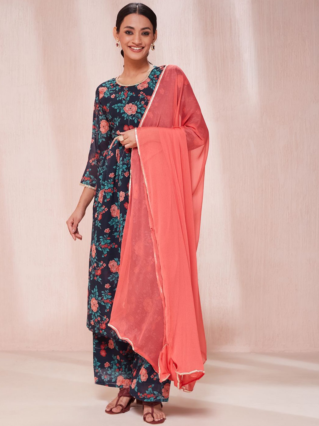 DARIAN Women Ethnic Motifs Printed Regular Kurta with Trousers & With Dupatta, Multi
DARIAN Women Ethnic Motifs Printed Regular Kurta with Trousers & With Dupatta, Multi