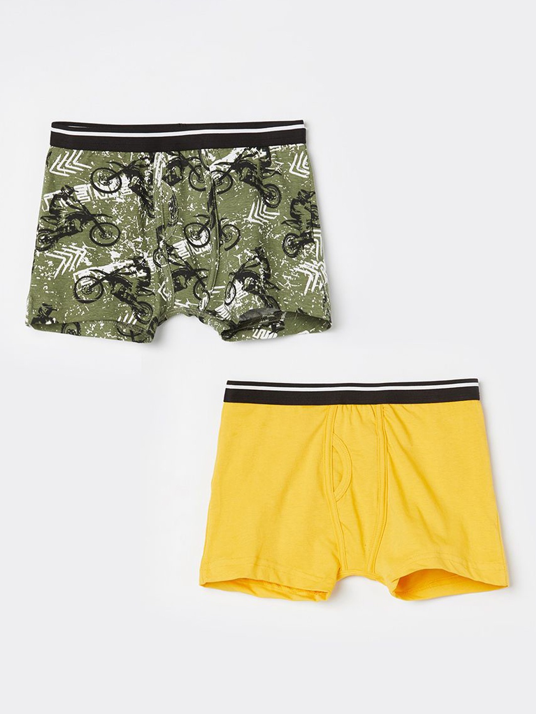 Fame Forever by Lifestyle Boys Pack Of 2 Printed Pure Cotton Trunks 1000014039915, Green
Fame Forever by Lifestyle Boys Pack Of 2 Printed Pure Cotton Trunks 1000014039915, Green