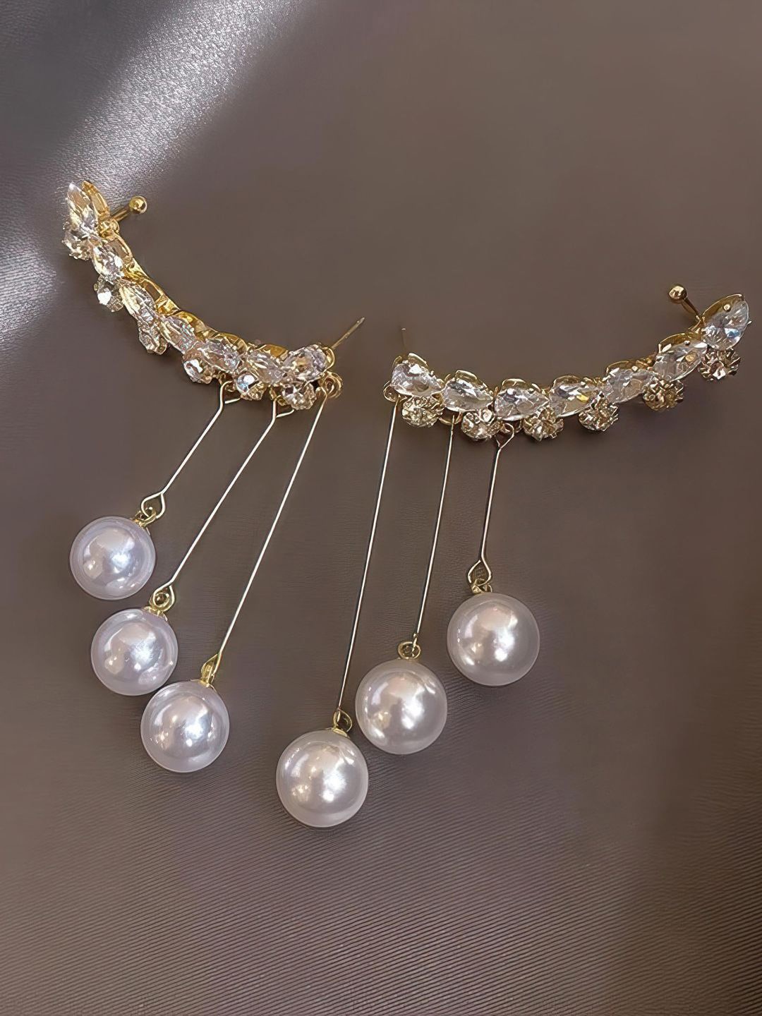 KRENOZ Gold-Plated Stainless Steel American Diamond Studded Pearls Drop Earrings, White
KRENOZ Gold-Plated Stainless Steel American Diamond Studded Pearls Drop Earrings, White