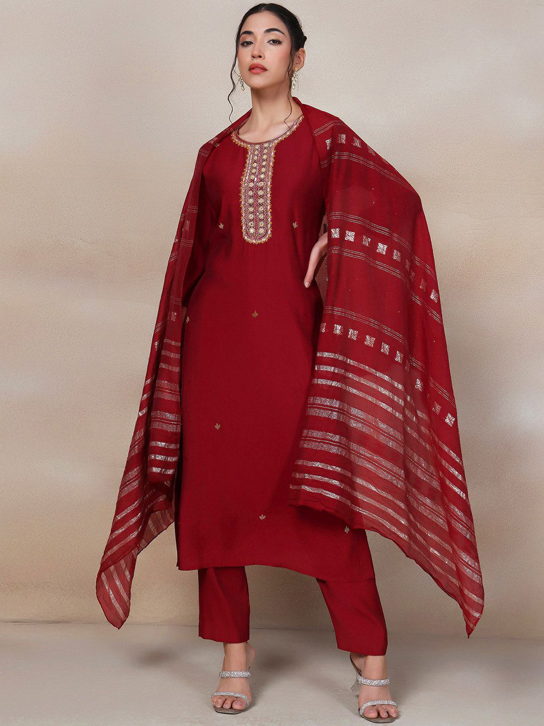 Rang by Indya Embellished Yoke Design Regular Sequinned Kurta With Trousers & Dupatta, Red
Rang by Indya Embellished Yoke Design Regular Sequinned Kurta With Trousers & Dupatta, Red