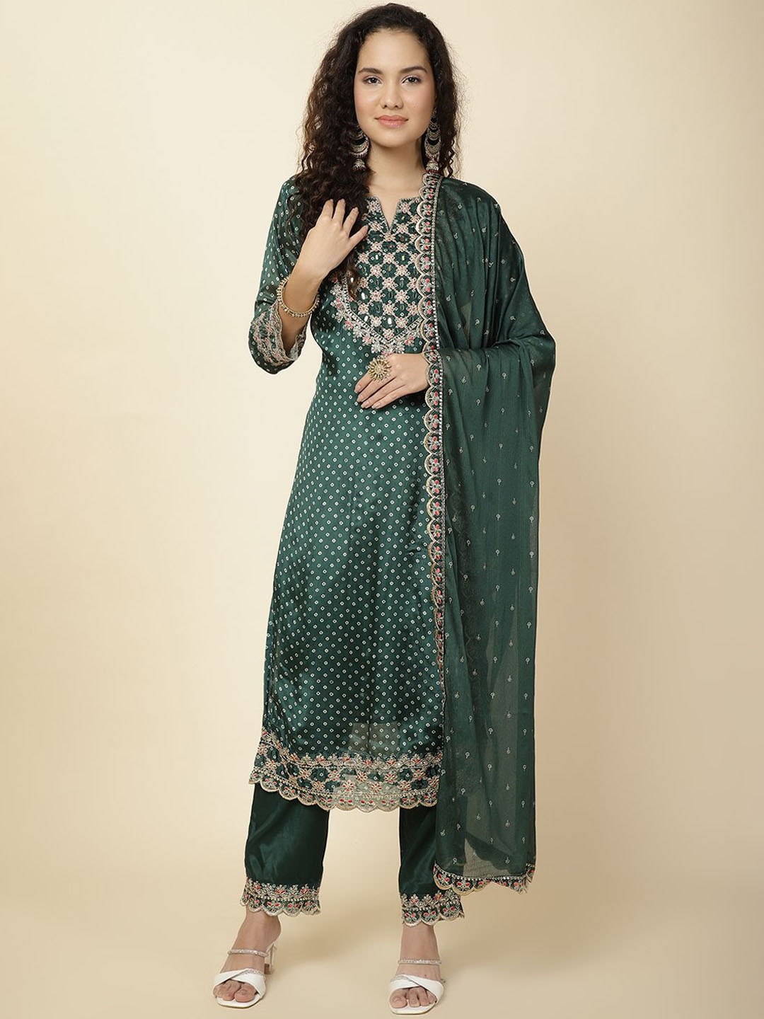 Meena Bazaar Women Bandhani Printed Regular Thread Work Kurta with Trousers & With Dupatta, Green
Meena Bazaar Women Bandhani Printed Regular Thread Work Kurta with Trousers & With Dupatta, Green