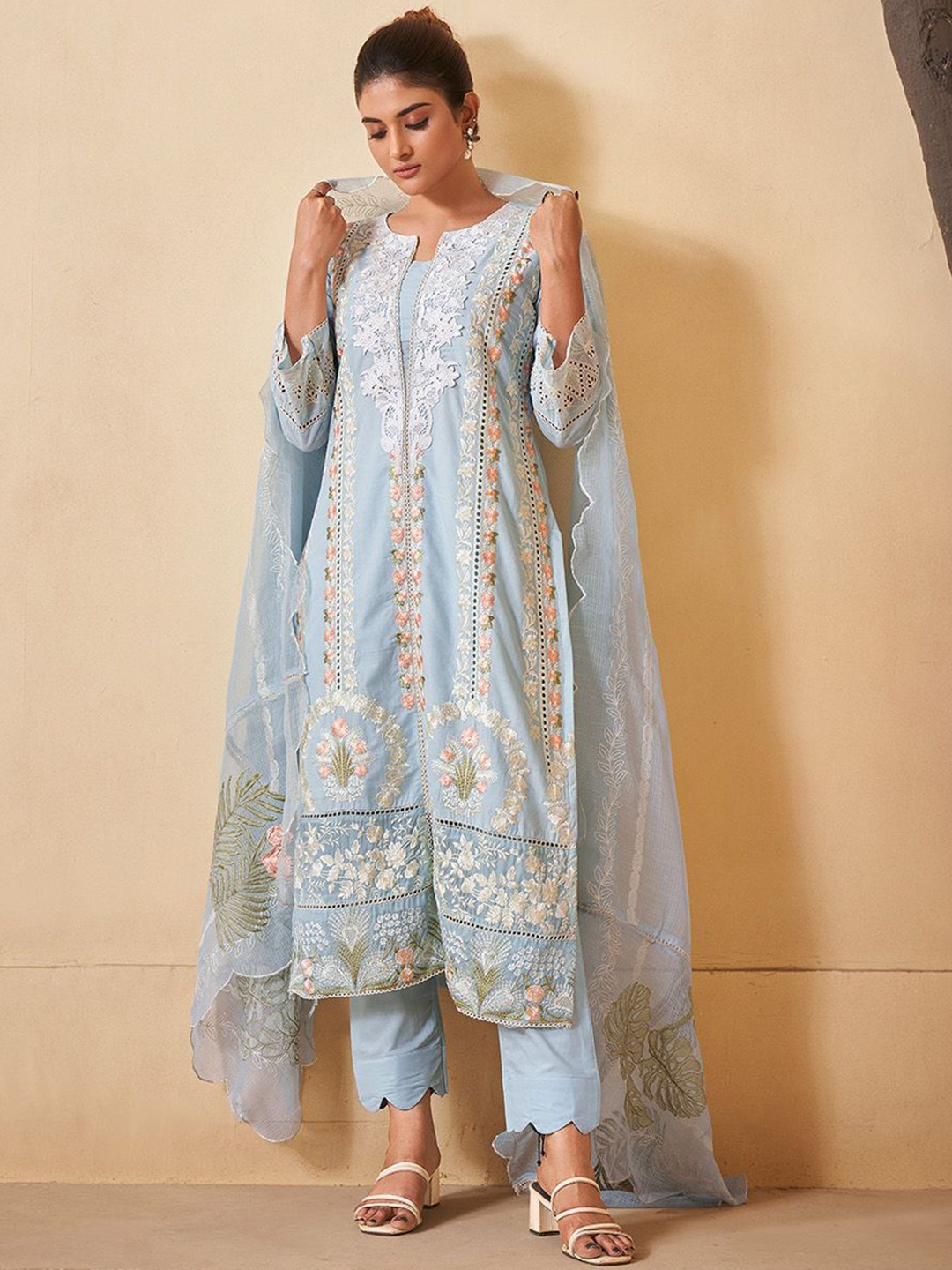 Kaftanize Floral Regular Thread Work Pure Cotton Straight Kurta with Trousers & Dupatta, Blue
Kaftanize Floral Regular Thread Work Pure Cotton Straight Kurta with Trousers & Dupatta, Blue
