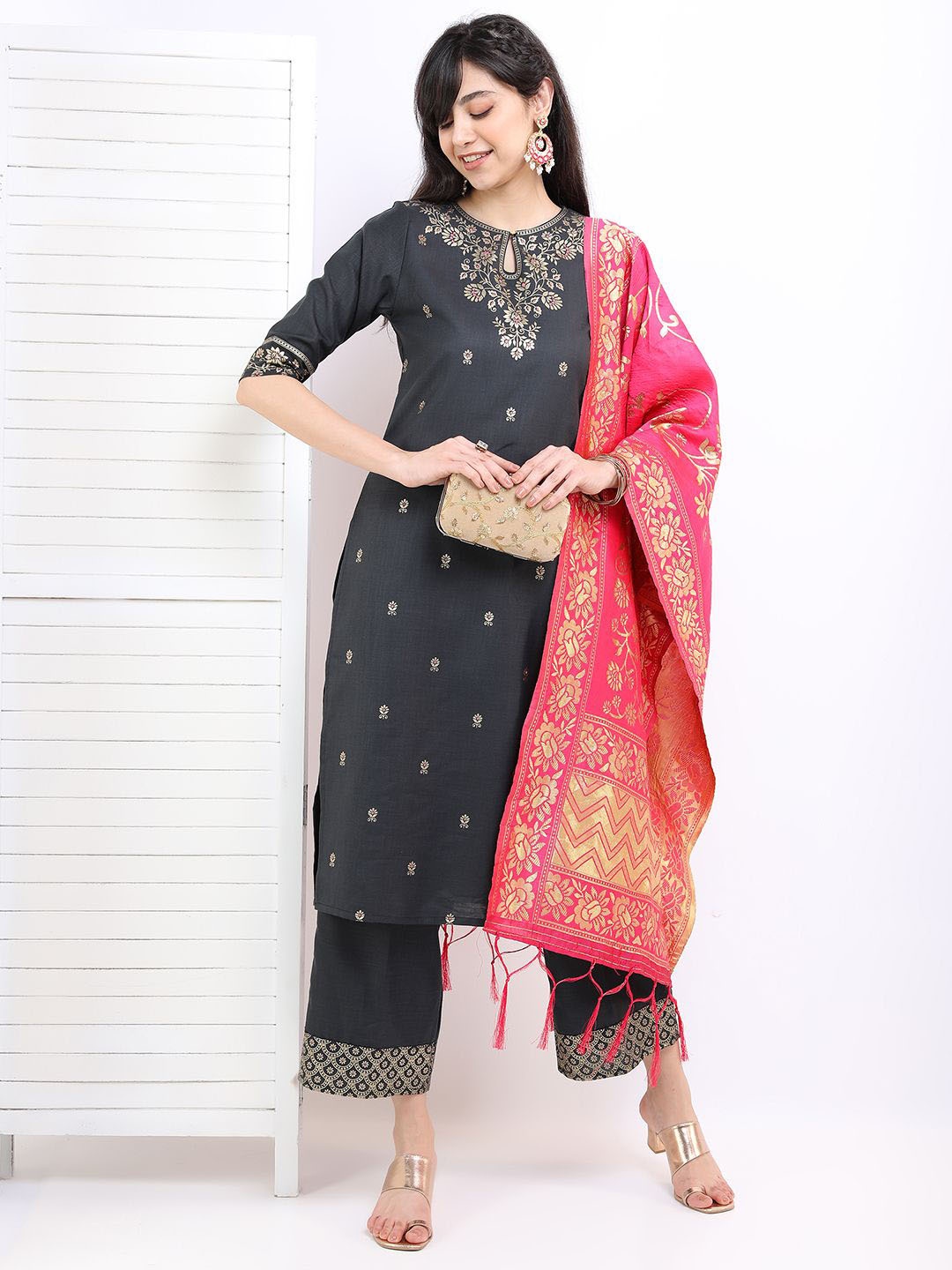 Vishudh Women Ethnic Motifs Printed Regular Kurta with Palazzos & With Dupatta, Green
Vishudh Women Ethnic Motifs Printed Regular Kurta with Palazzos & With Dupatta, Green