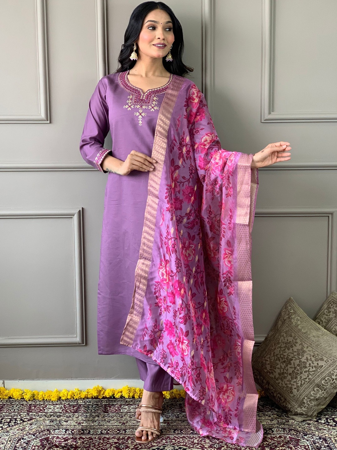 NIZA FASHION Women Ethnic Motifs Yoke Design Regular Thread Work Kurta with Trousers & With Dupatta, Purple
NIZA FASHION Women Ethnic Motifs Yoke Design Regular Thread Work Kurta with Trousers & With Dupatta, Purple