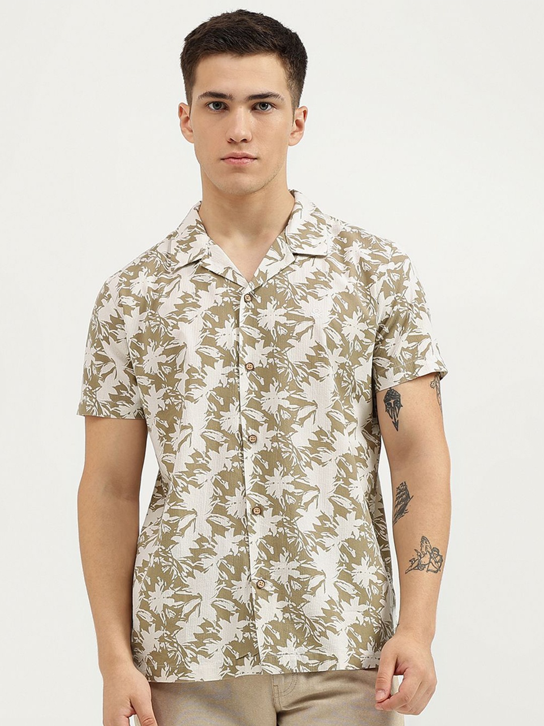 United Colors of Benetton Men Cuban Collar Floral Printed Cotton Casual Shirt, Green
United Colors of Benetton Men Cuban Collar Floral Printed Cotton Casual Shirt, Green