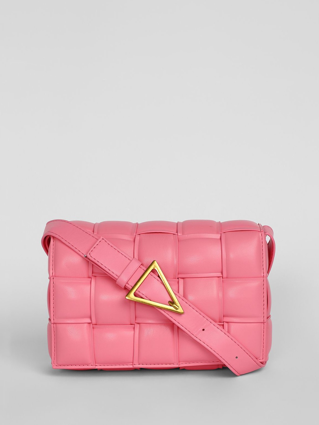 HAUTE SAUCE by Campus Sutra Leather Oversized Structured Handheld Bag with Quilted, Pink
HAUTE SAUCE by Campus Sutra Leather Oversized Structured Handheld Bag with Quilted, Pink