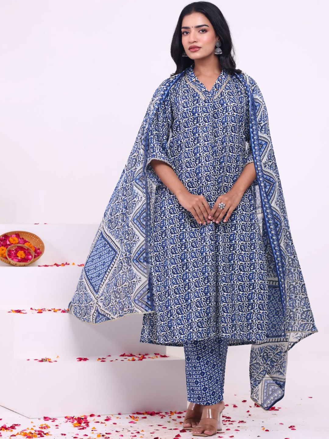 KALINI Women Paisley Printed Regular Gotta Patti Kurta with Trousers & With Dupatta, Blue
KALINI Women Paisley Printed Regular Gotta Patti Kurta with Trousers & With Dupatta, Blue