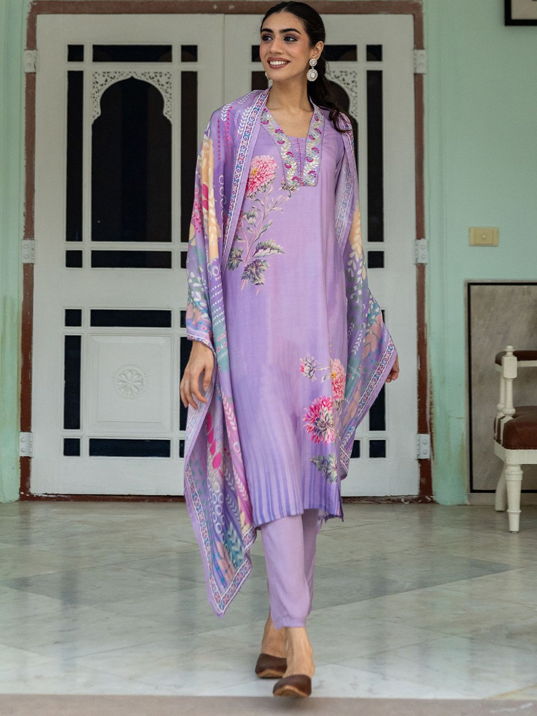 FASHOR Floral Printed Thread Work Straight Kurta With Trousers & Dupatta, Purple
FASHOR Floral Printed Thread Work Straight Kurta With Trousers & Dupatta, Purple