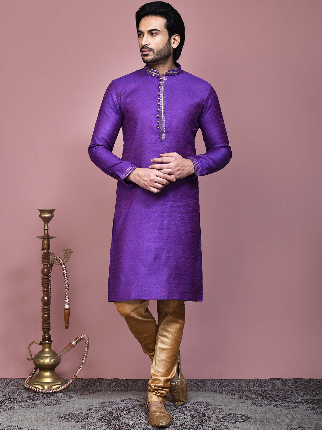 RANAK Ethnic Motifs Woven Design Mandarin Collar Long Sleeves Regular Straight Kurta, Purple
RANAK Ethnic Motifs Woven Design Mandarin Collar Long Sleeves Regular Straight Kurta, Purple