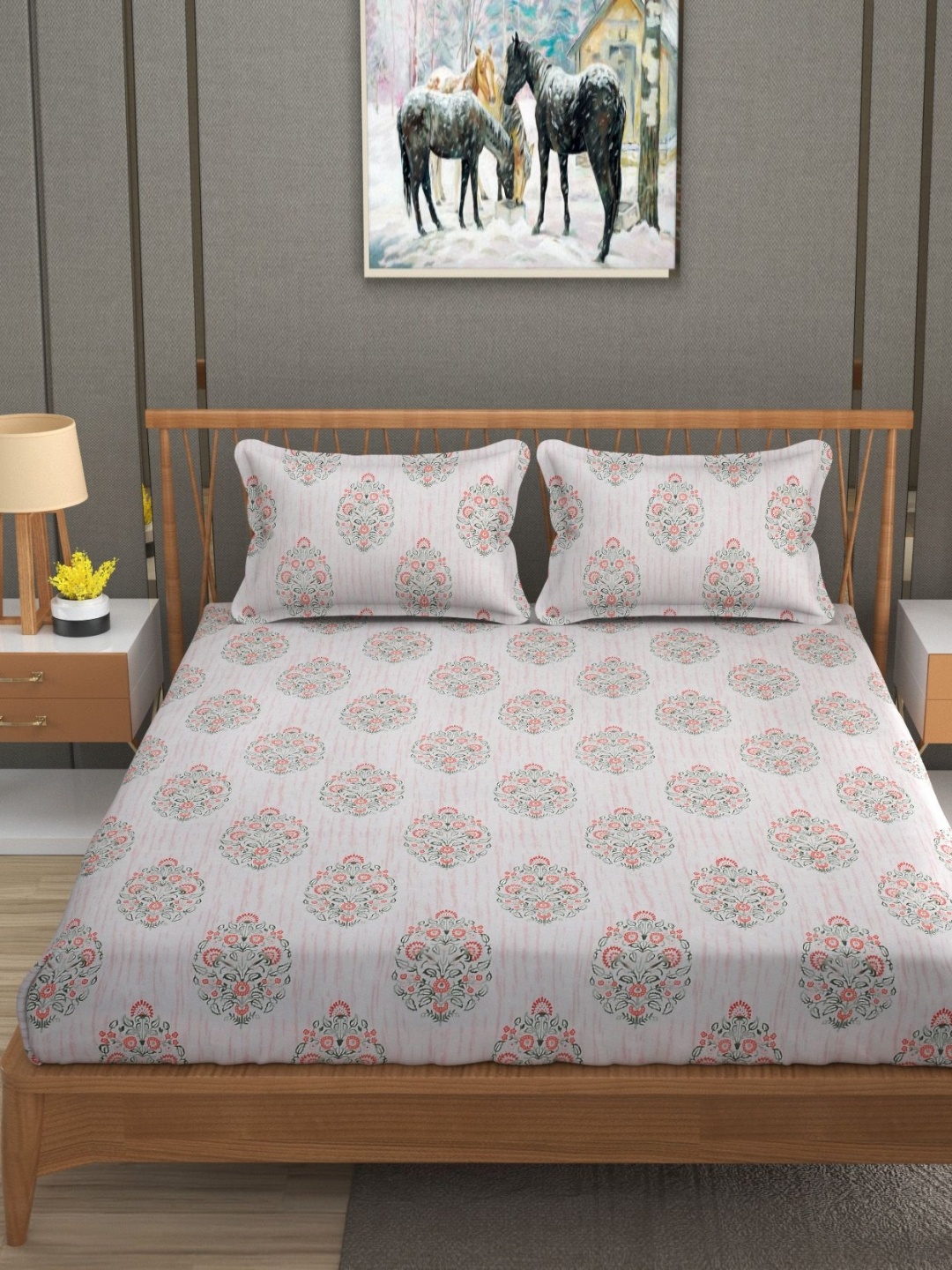 YaAkholic Cream-Coloured & Pink Floral 210 TC King Fitted Bedsheet Set- 1.9 M x 1.8 M
YaAkholic Cream-Coloured & Pink Floral 210 TC King Fitted Bedsheet Set- 1.9 M x 1.8 M