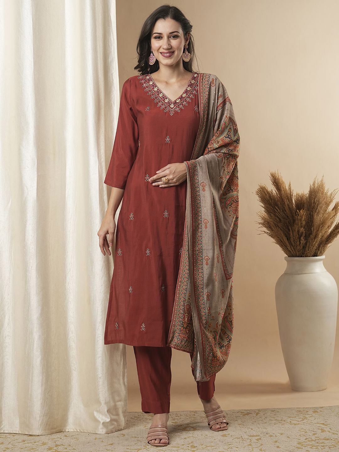 FASHOR Ethnic Motifs Embroidered Regular Straight Kurta with Trousers & Dupatta, Rust
FASHOR Ethnic Motifs Embroidered Regular Straight Kurta with Trousers & Dupatta, Rust