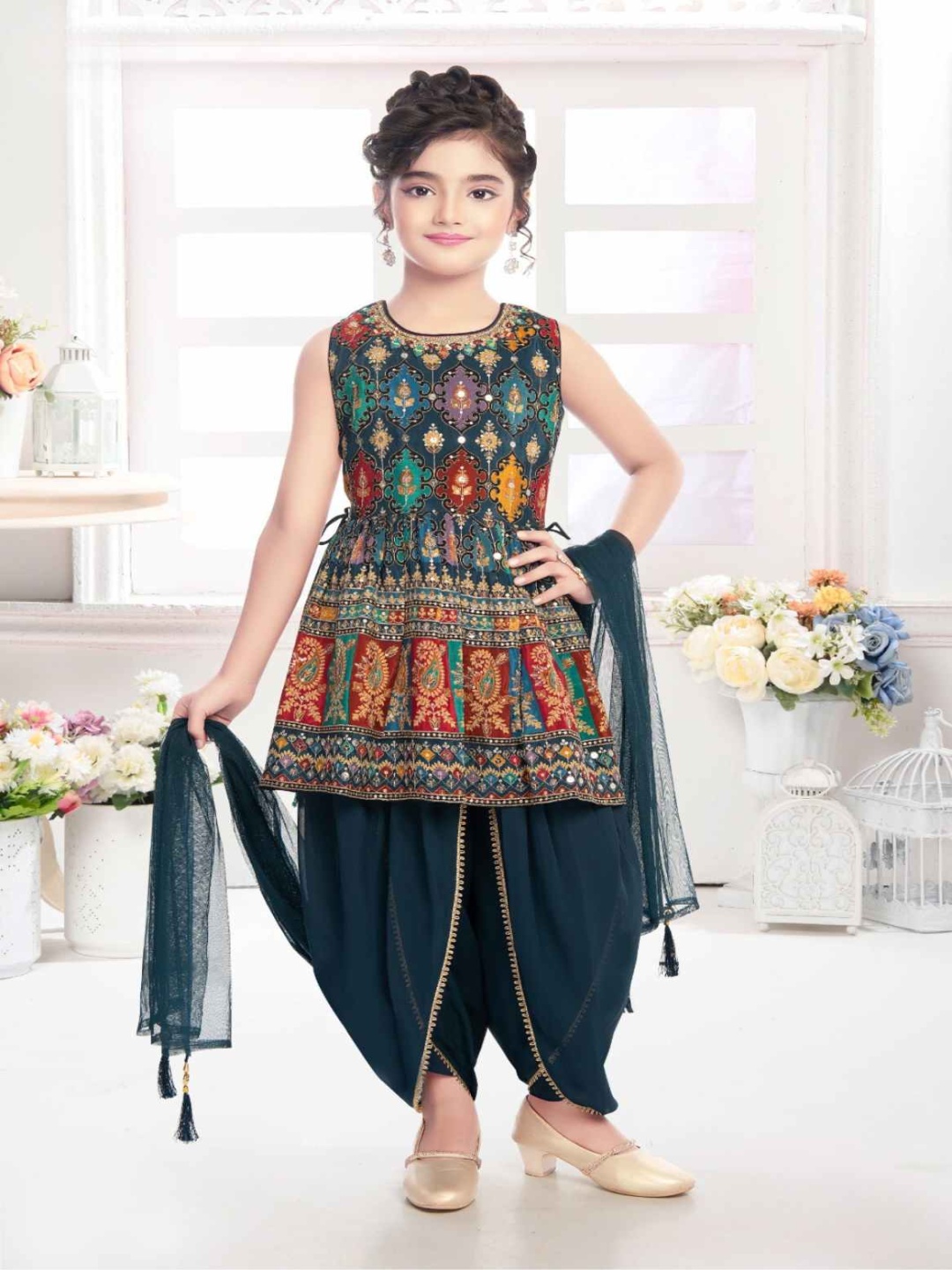 Lagorii Girls Ethnic Motifs Printed Anarkali Kurta With Dhoti Pants & Dupatta, Green
Lagorii Girls Ethnic Motifs Printed Anarkali Kurta With Dhoti Pants & Dupatta, Green